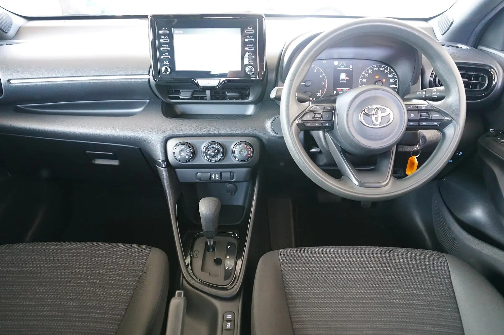 2022 Toyota Yaris Image 11