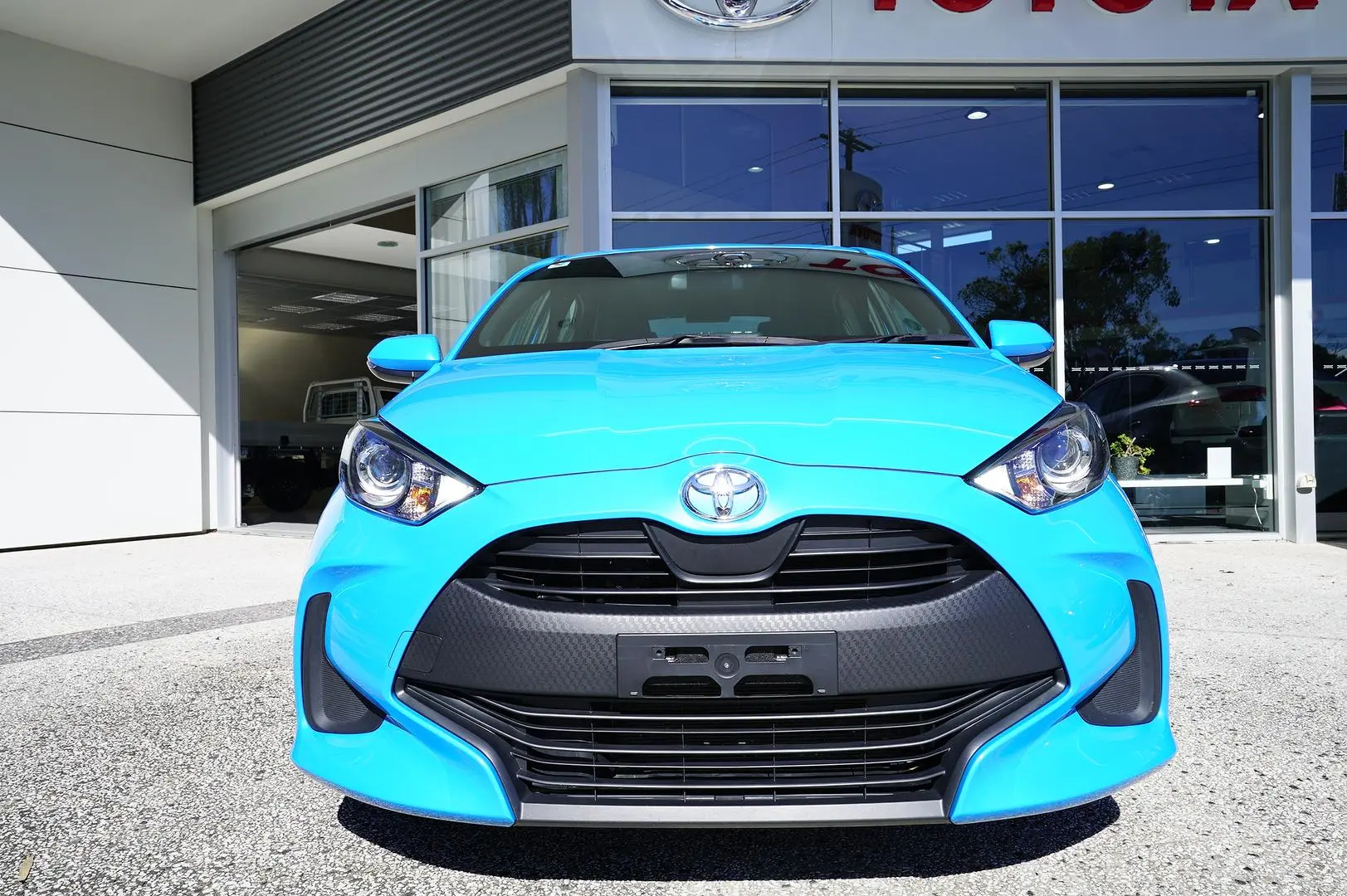 2023 Toyota Yaris Gallery Image 4