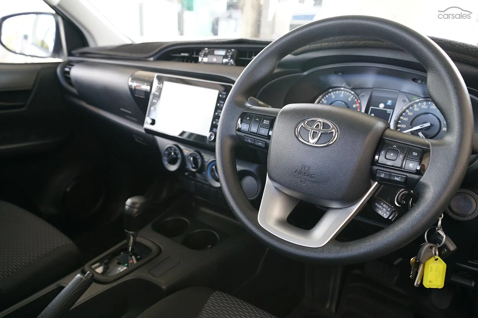 2022 Toyota Hilux Image 18