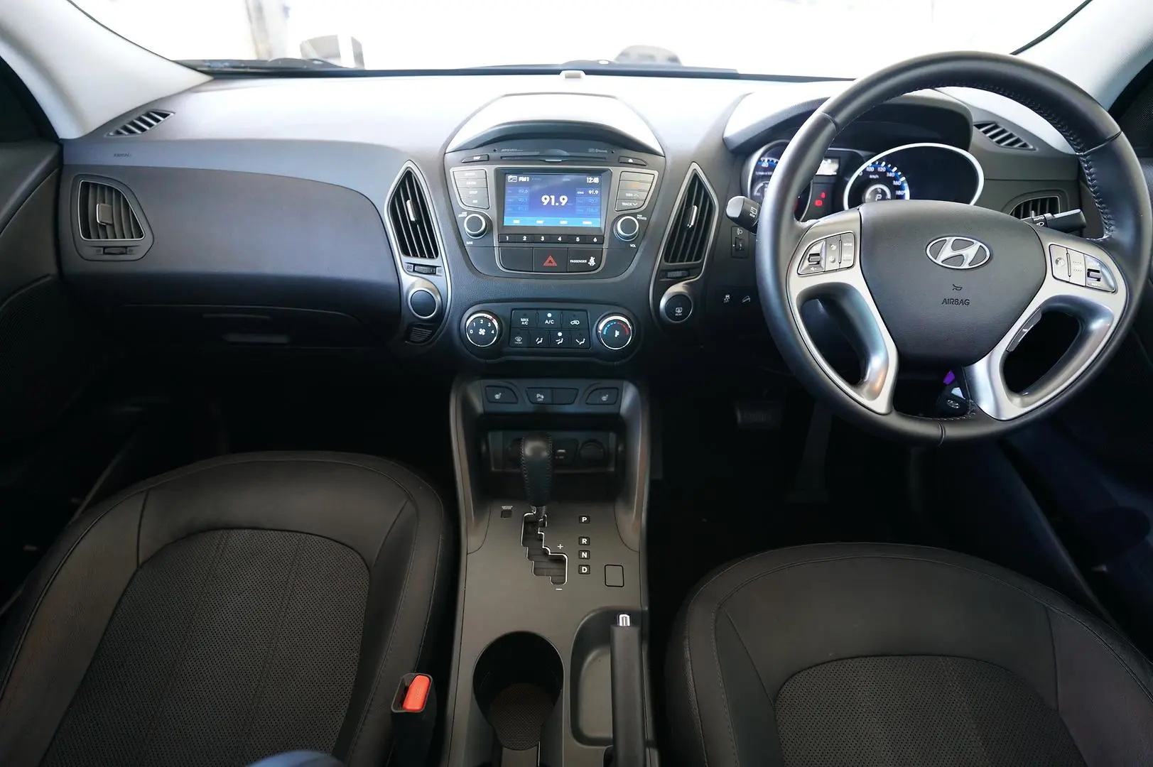 2015 Hyundai Ix35 Gallery Image 16