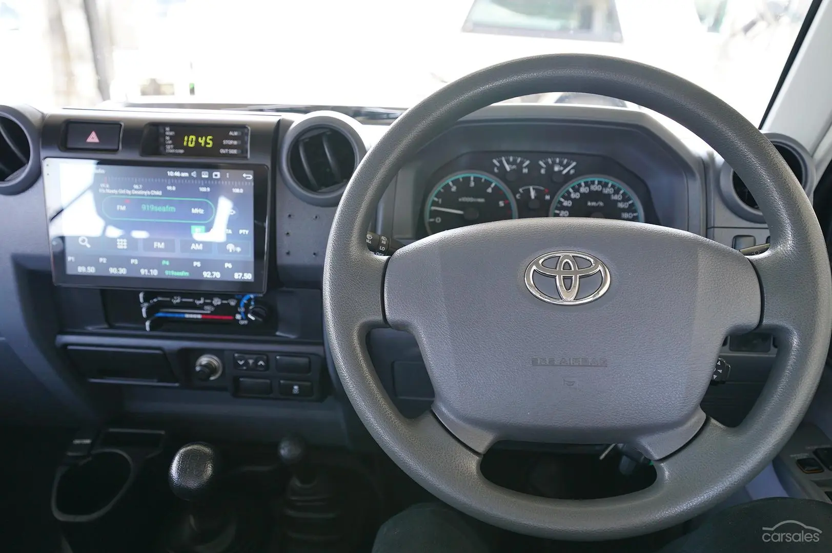 2017 Toyota Landcruiser Image 12