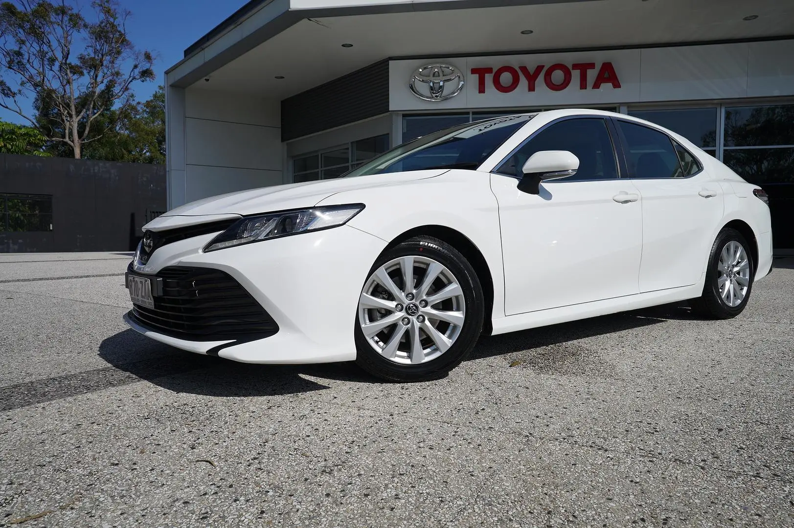 2019 Toyota Camry Image 1