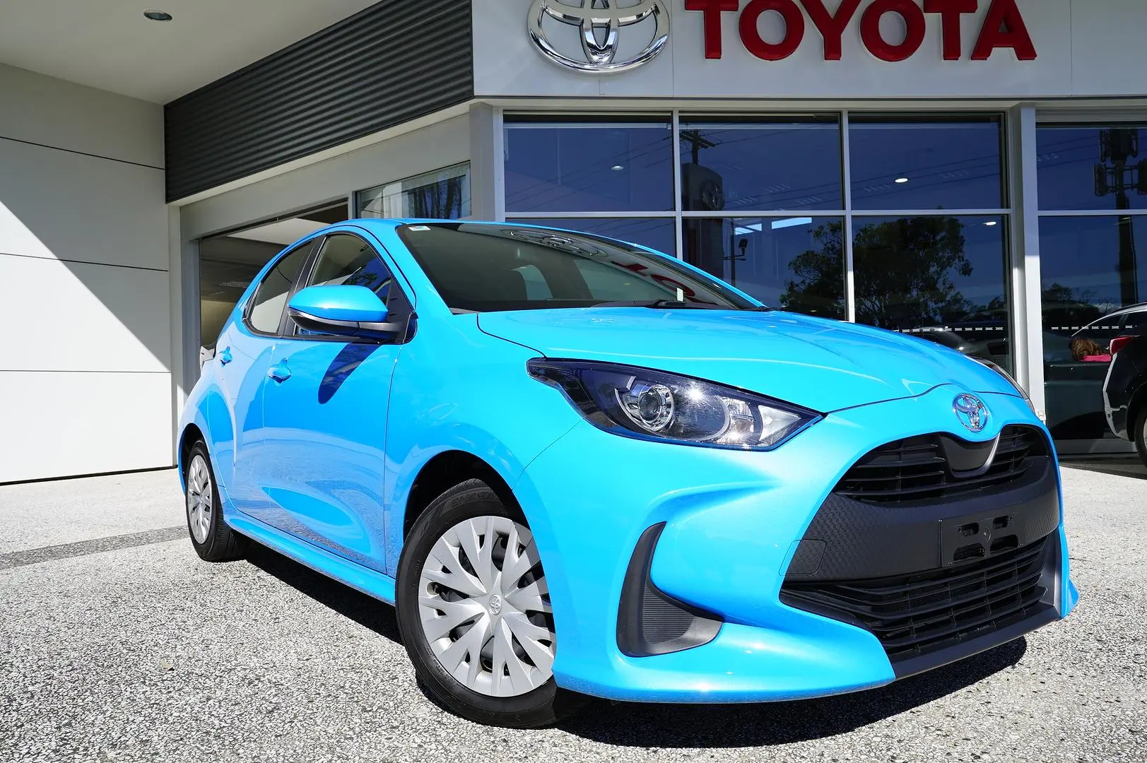 2023 Toyota Yaris Gallery Image 3