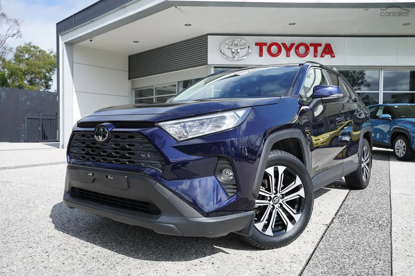 2019 Toyota RAV4 Image 1