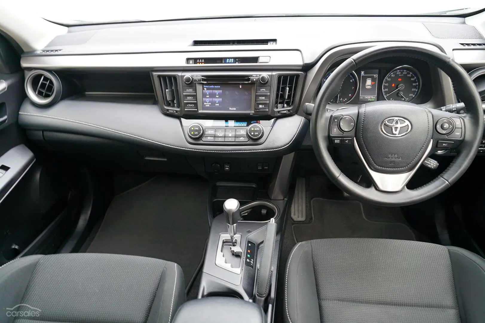 2018 Toyota RAV4 Image 13