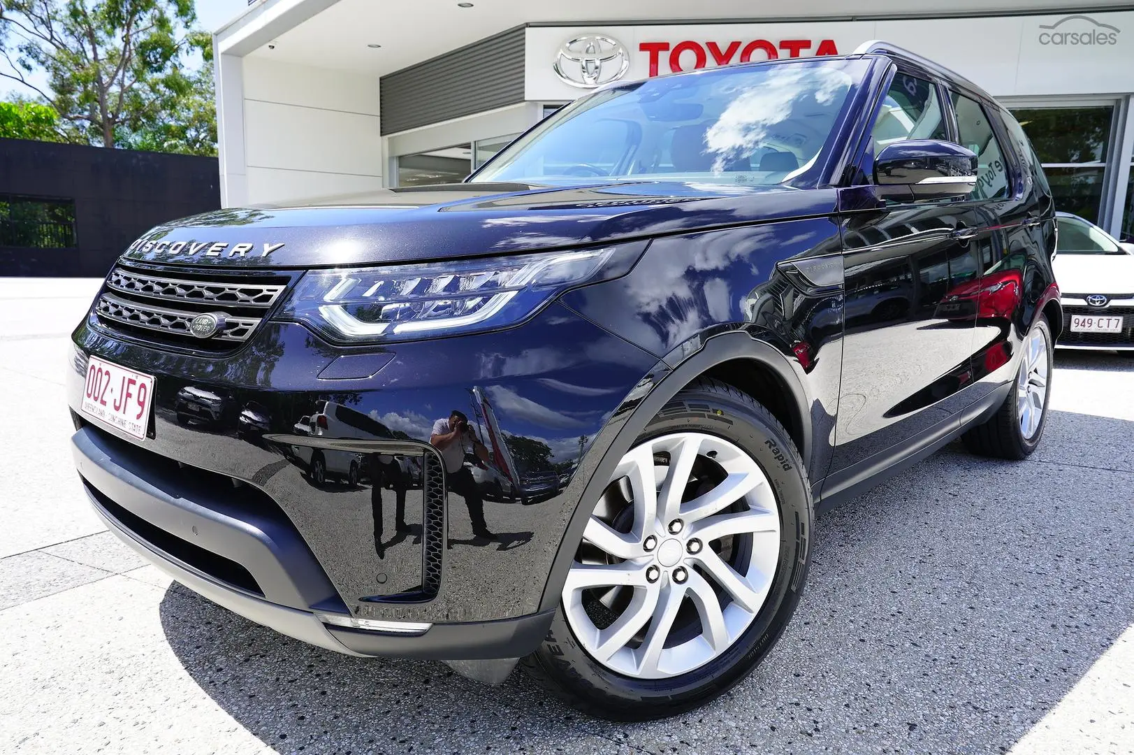 2017 Land Rover Discovery Image 4