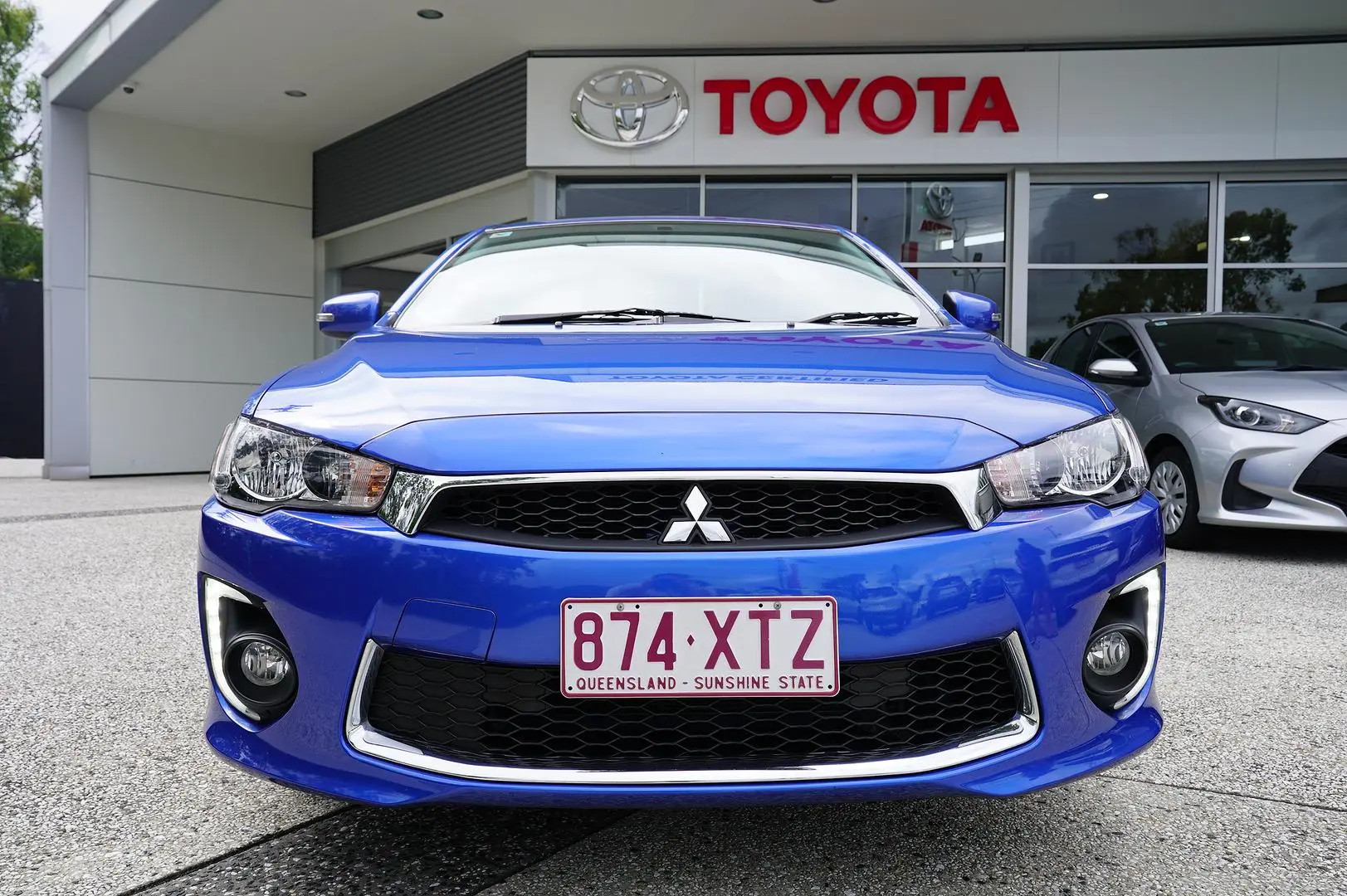 2017 Mitsubishi Lancer Gallery Image 3