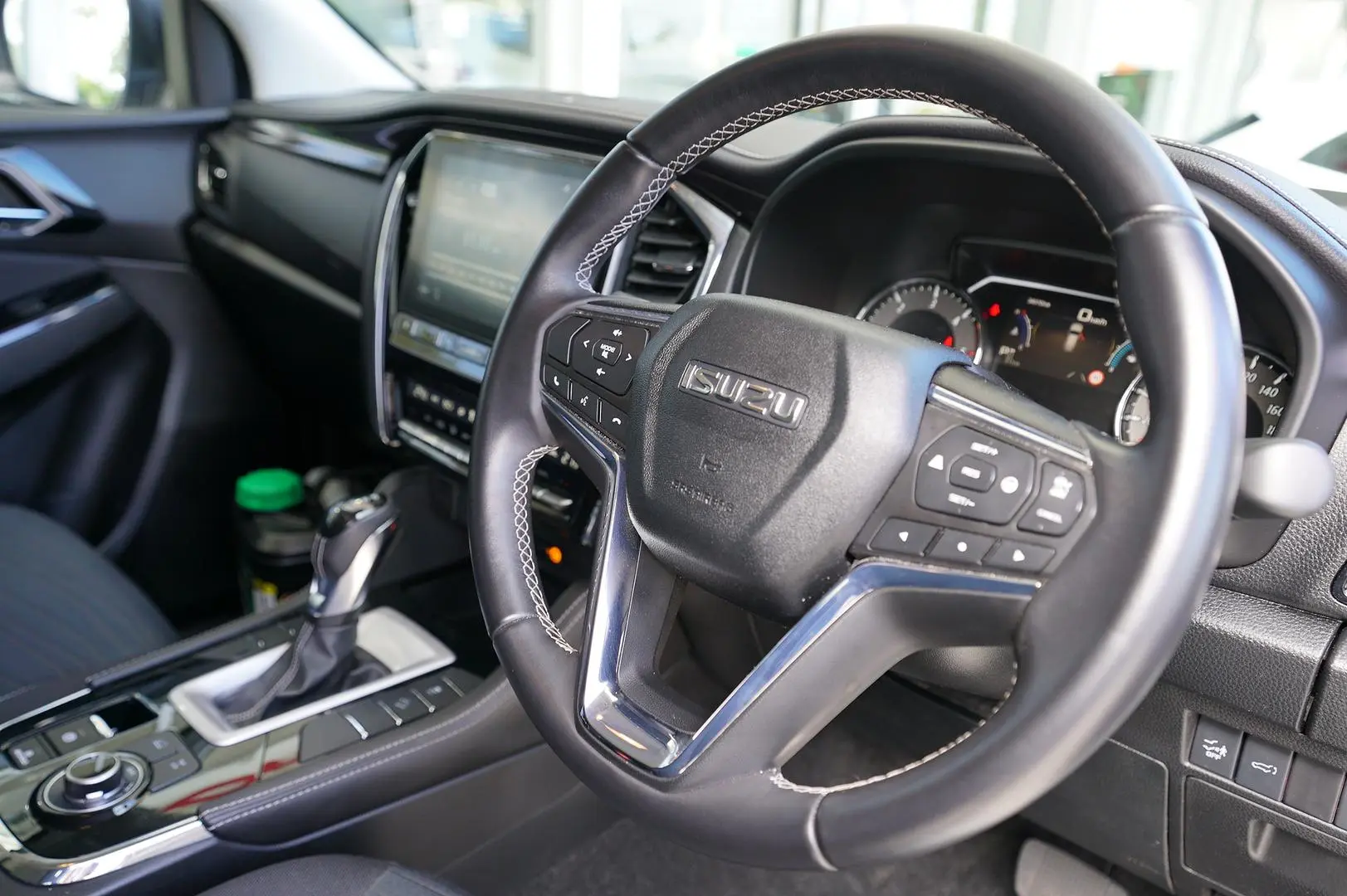 2016 Toyota Hilux Gallery Image 12