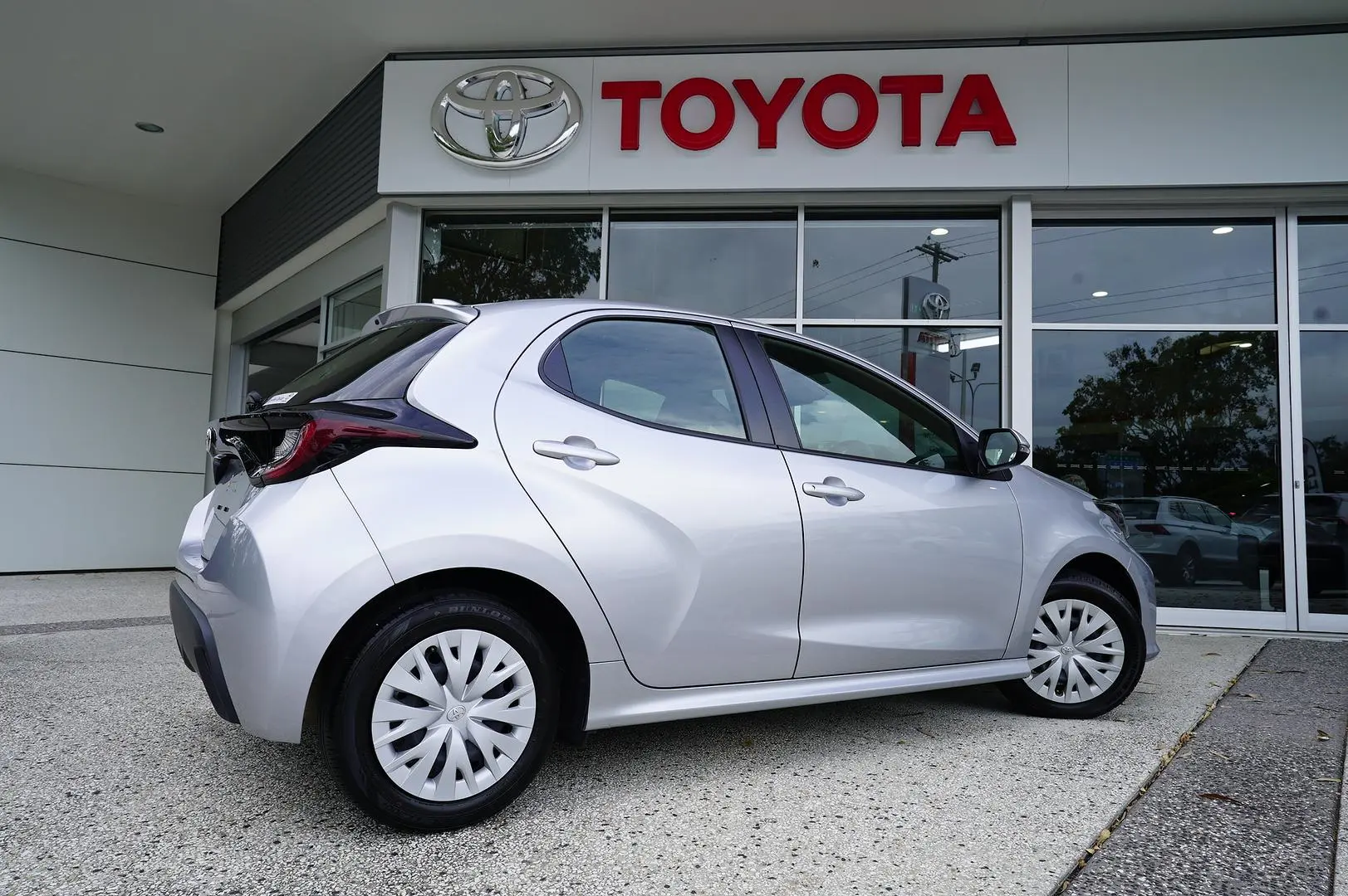 2022 Toyota Yaris Gallery Image 6