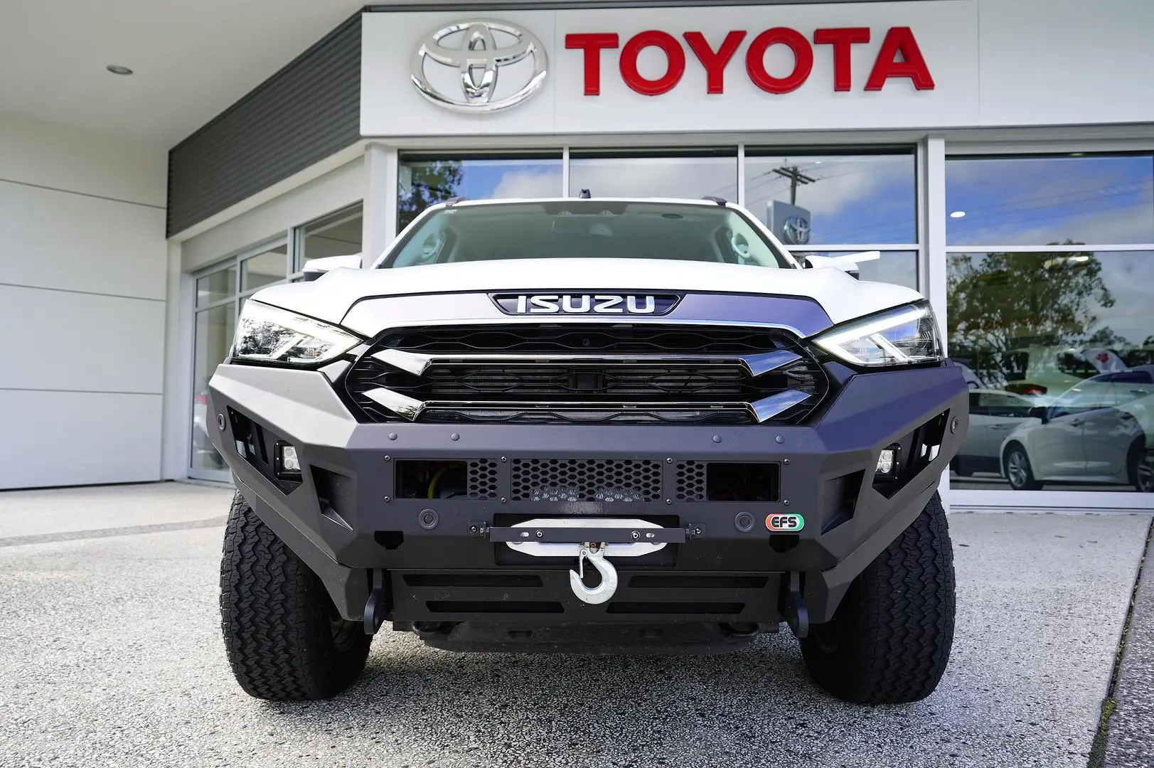 2023 Isuzu MU-X Gallery Image 3