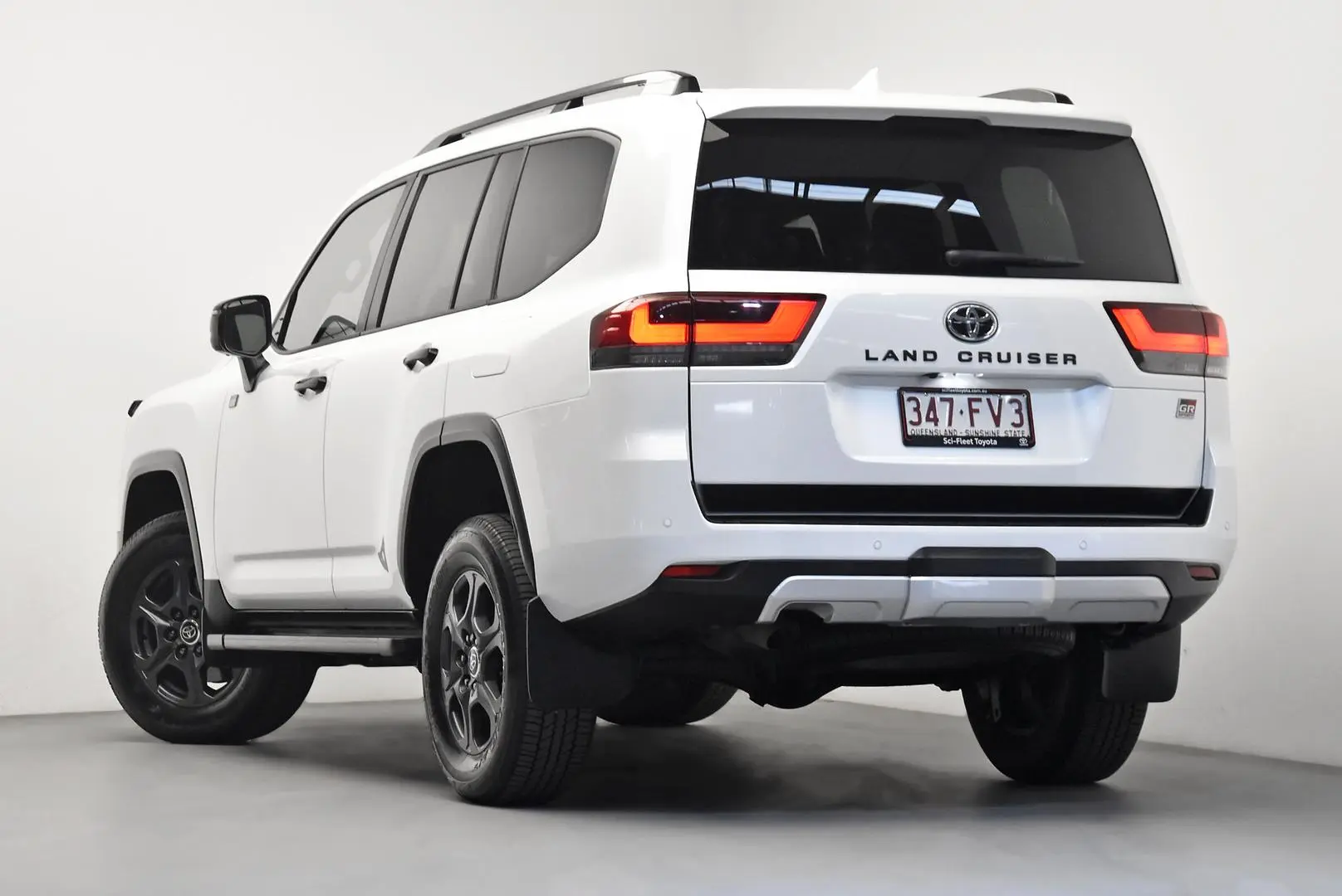 2022 Toyota Landcruiser Gallery Image 5