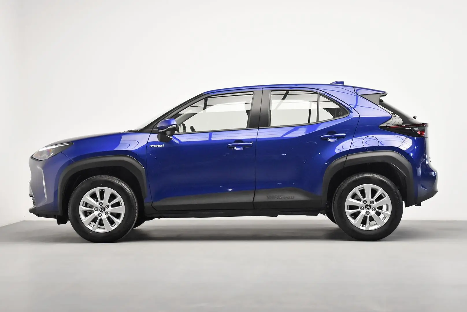 2023 Toyota Yaris Cross Gallery Image 4