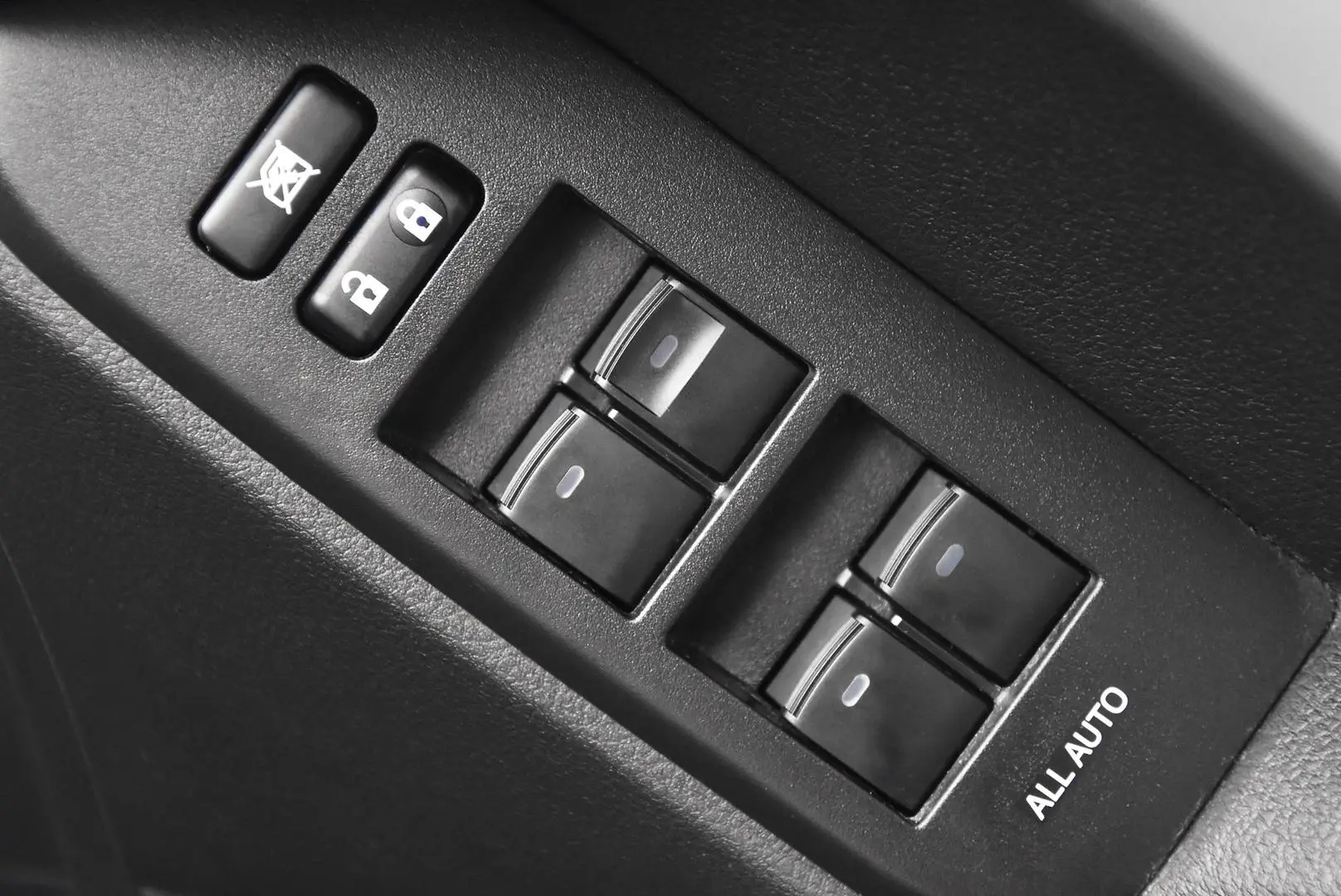 2020 Toyota Landcruiser Prado Gallery Image 8