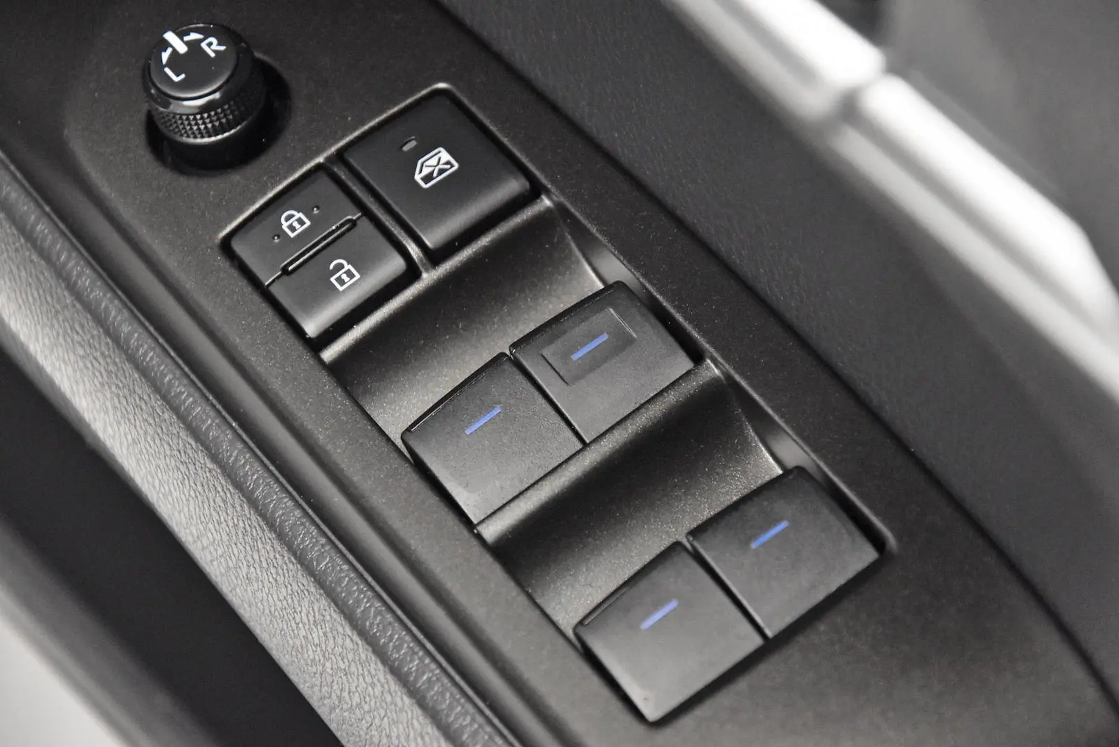 2024 Toyota Camry Gallery Image 9