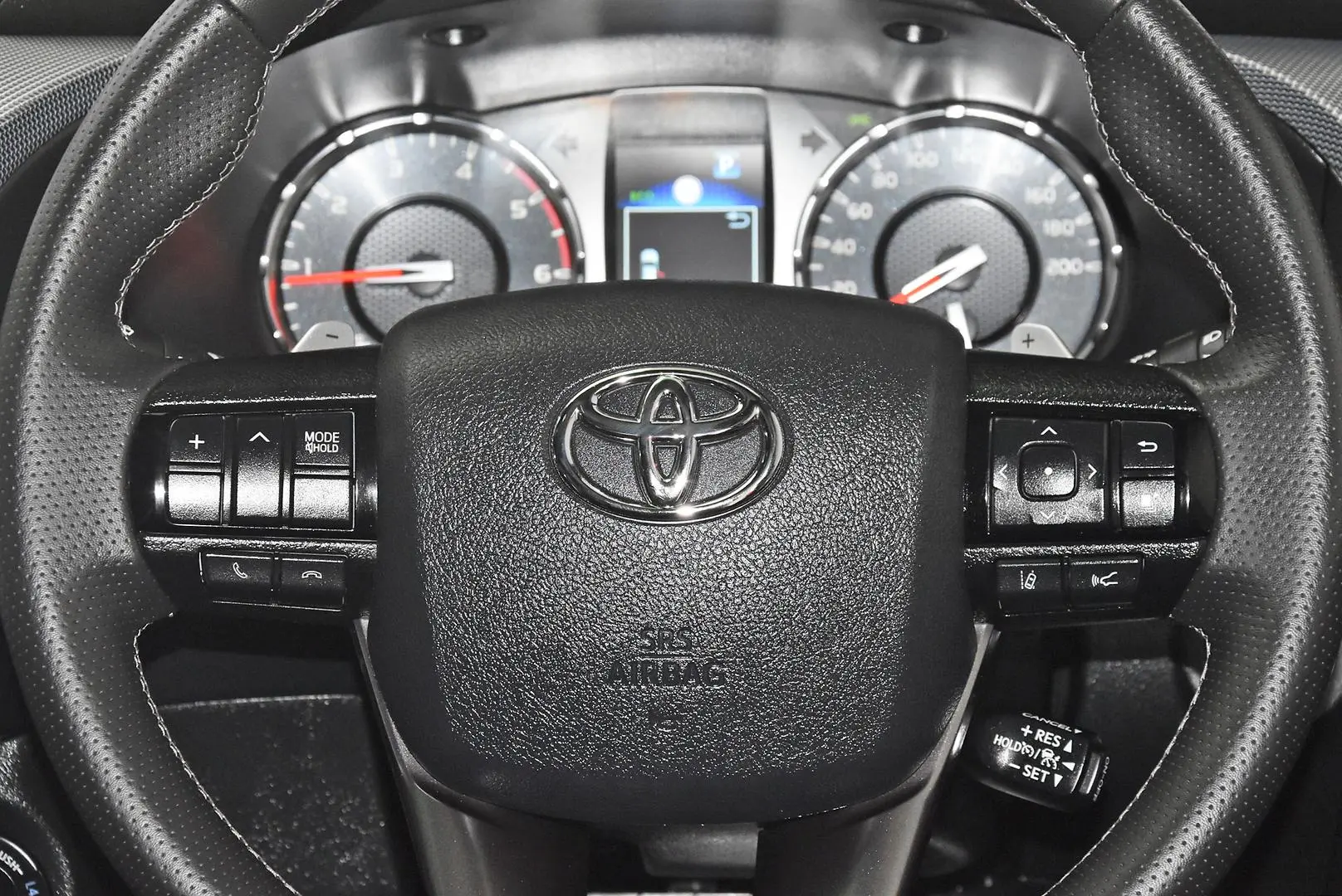 2025 Toyota Hilux Gallery Image 16