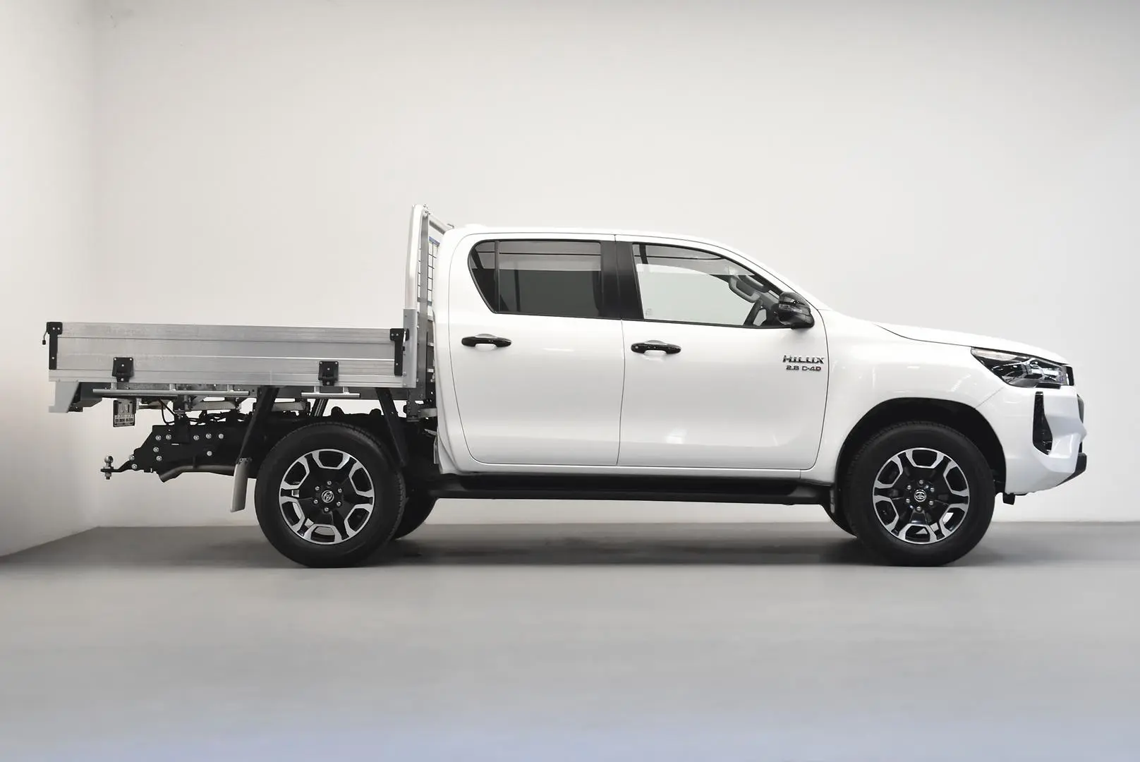 2025 Toyota Hilux Gallery Image 3