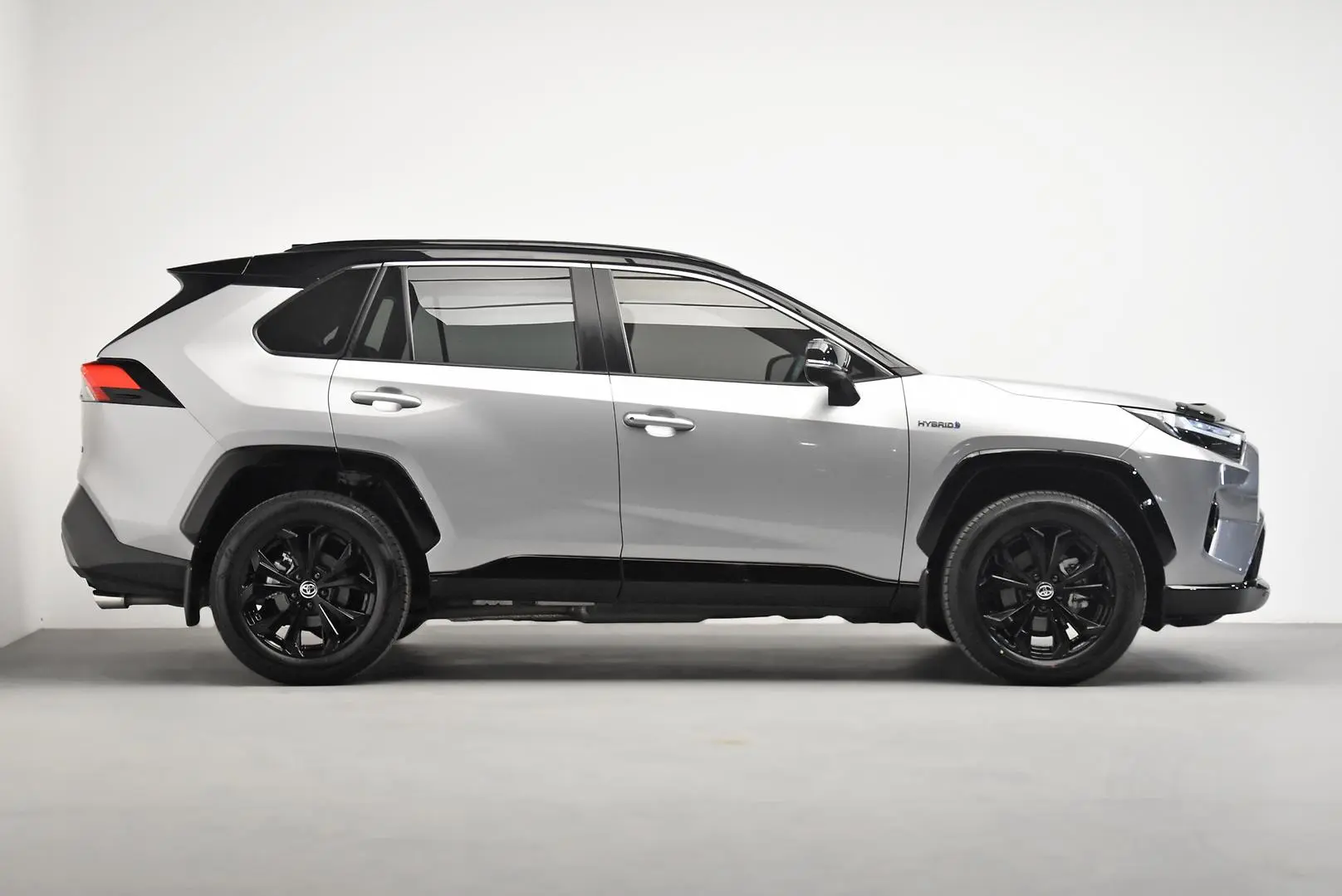 2024 Toyota RAV4 Gallery Image 3