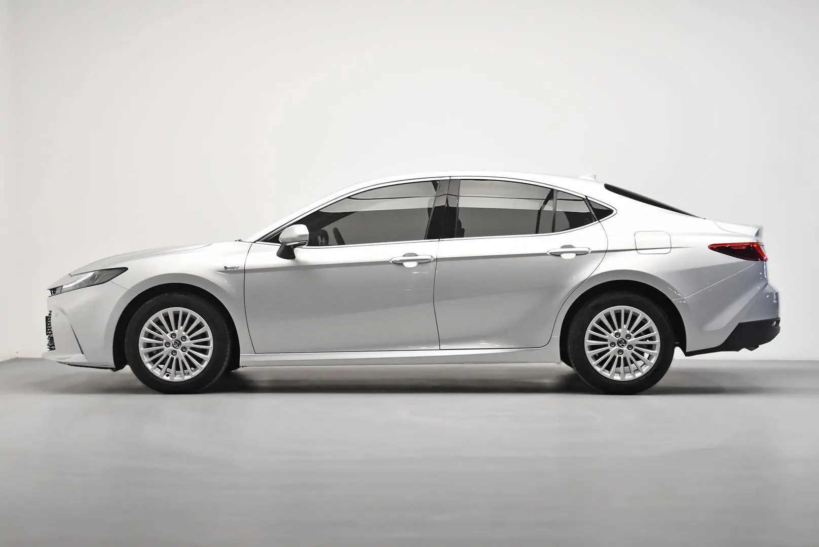 2024 Toyota Camry Gallery Image 4