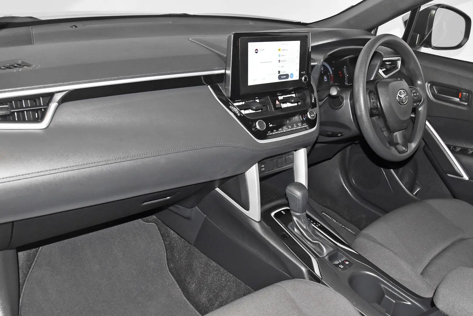 2024 Toyota Corolla Cross Gallery Image 16