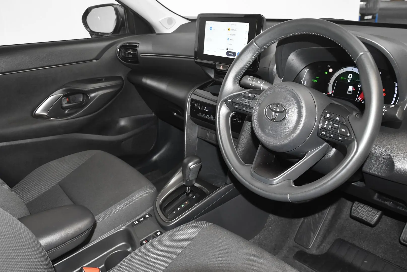 2024 Toyota Yaris Cross Gallery Image 9