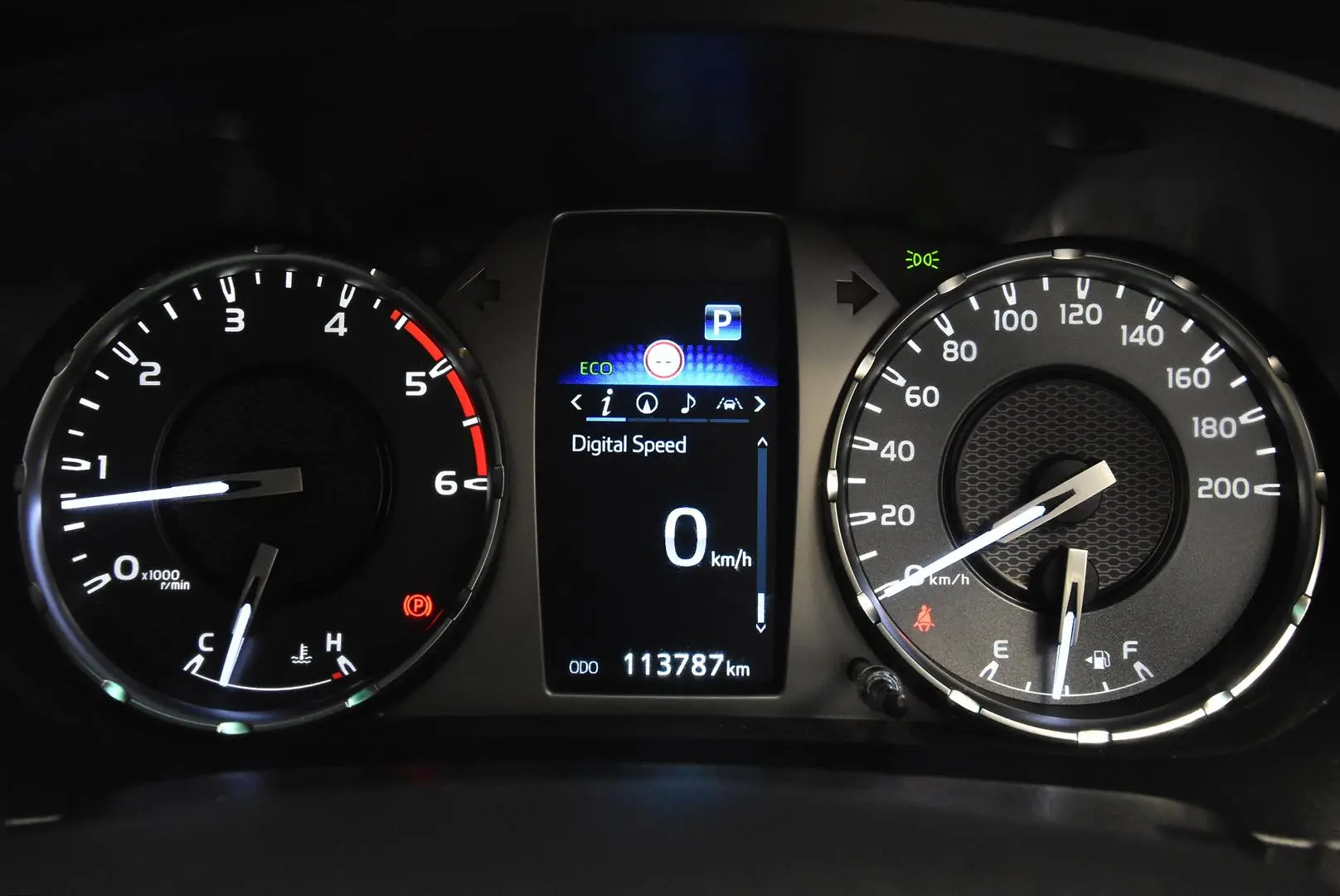 2024 Toyota Hilux Gallery Image 11