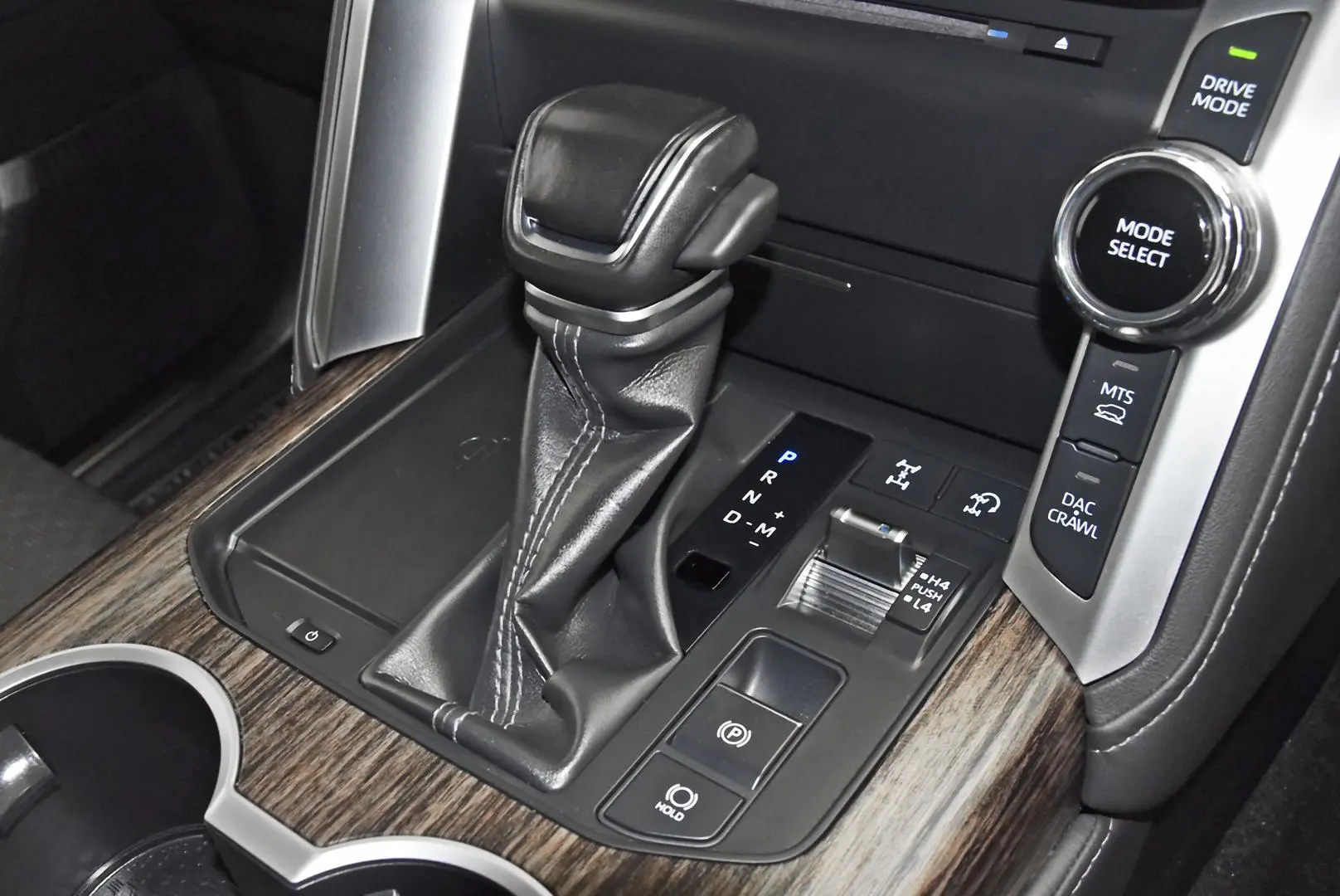 2022 Toyota Landcruiser Gallery Image 13