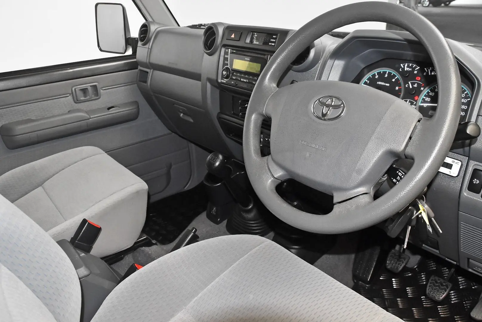 2016 Toyota Landcruiser Gallery Image 8