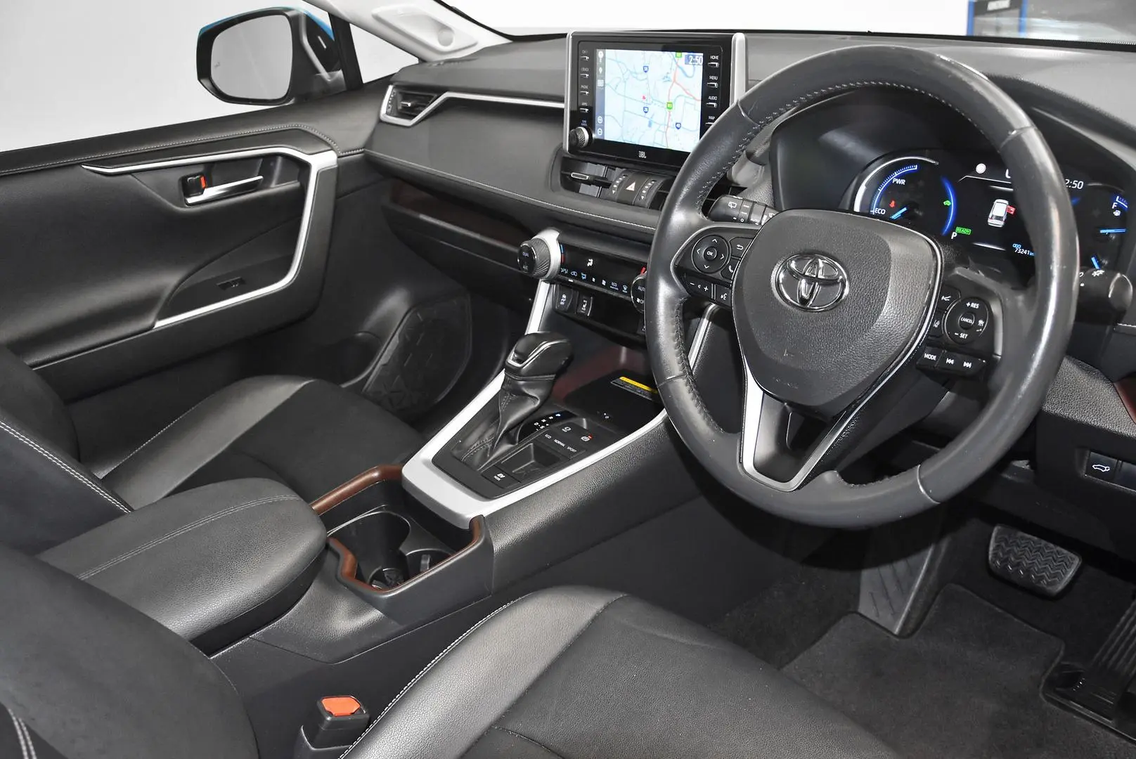 2020 Toyota RAV4 Gallery Image 9