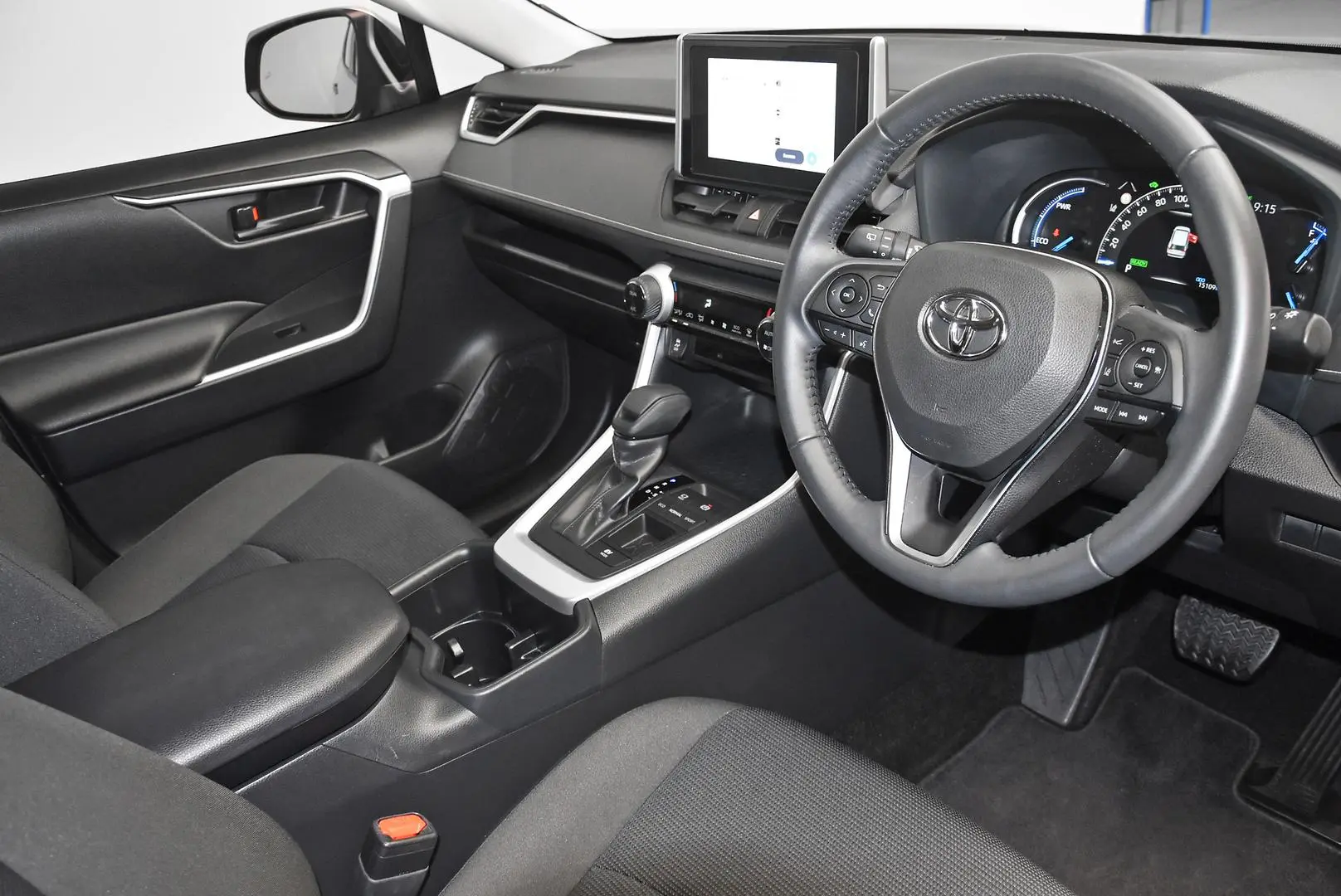 2024 Toyota RAV4 Gallery Image 9