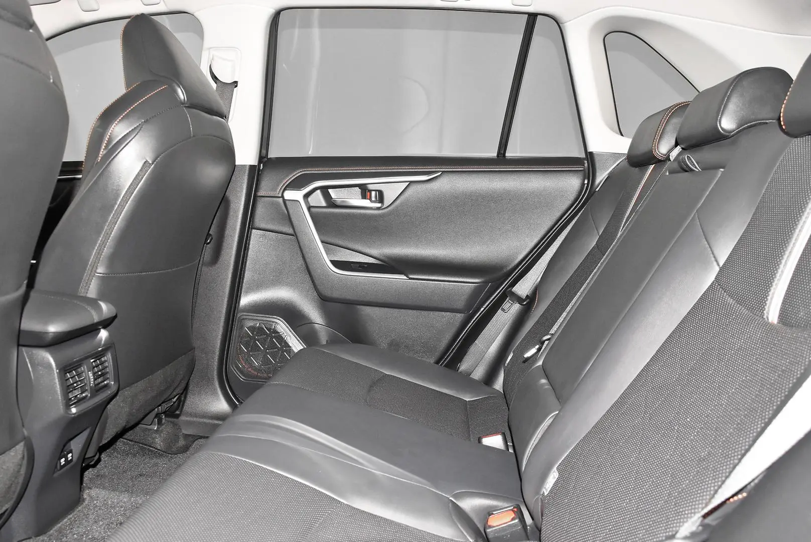 2021 Toyota RAV4 Gallery Image 19