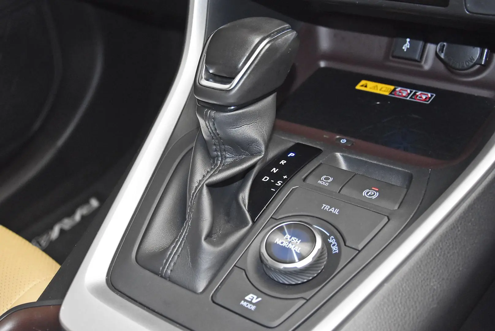 2022 Toyota RAV4 Gallery Image 14