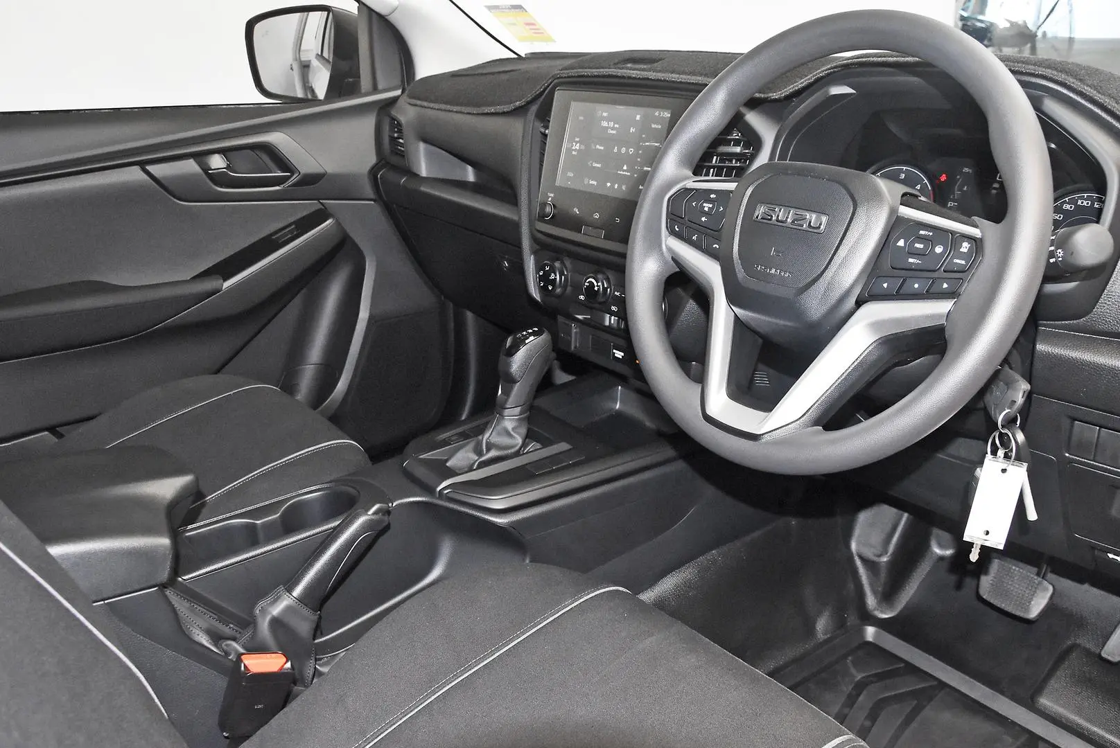 2025 Isuzu D-MAX Gallery Image 7