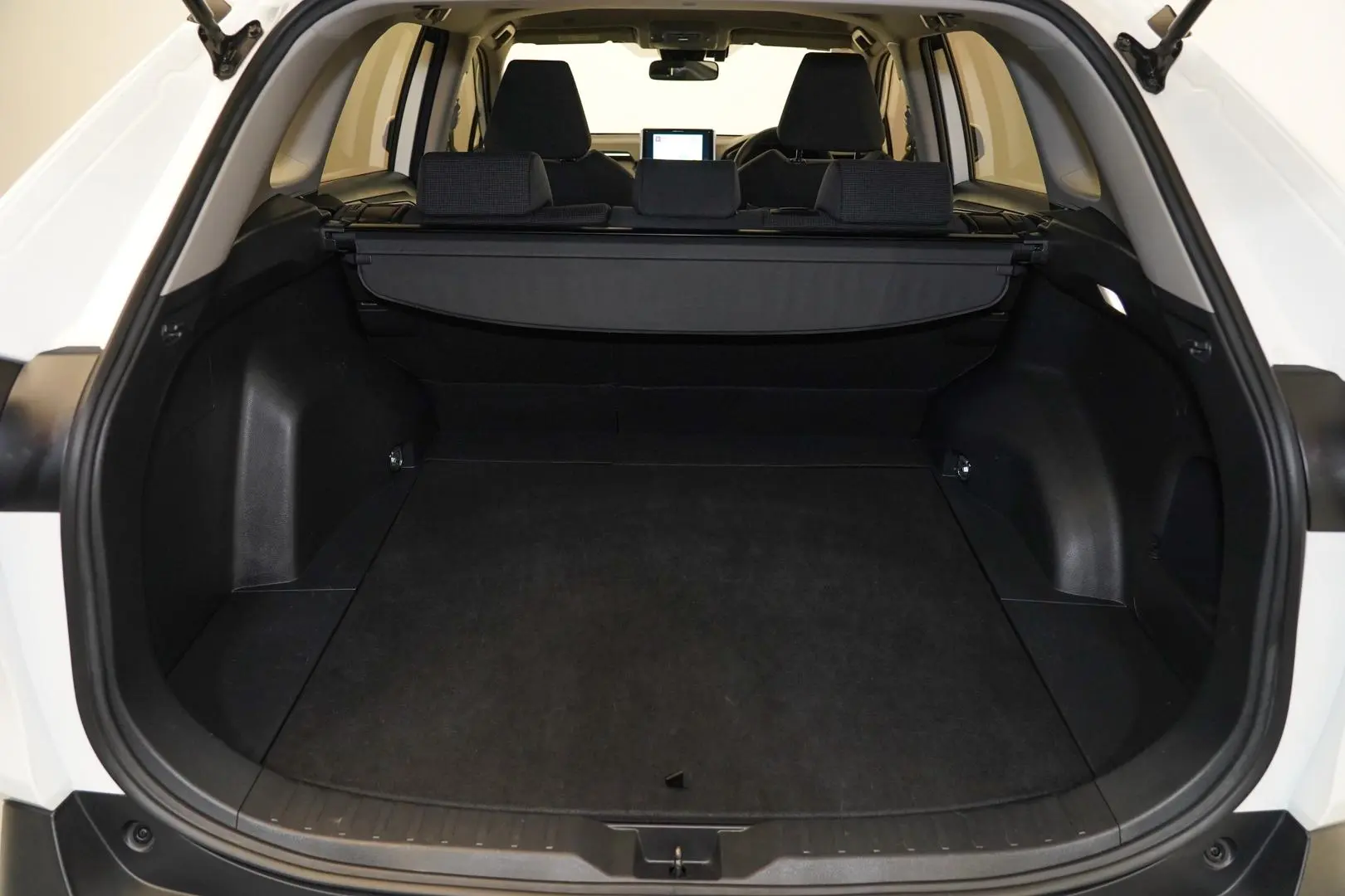 2024 Toyota RAV4 Gallery Image 8