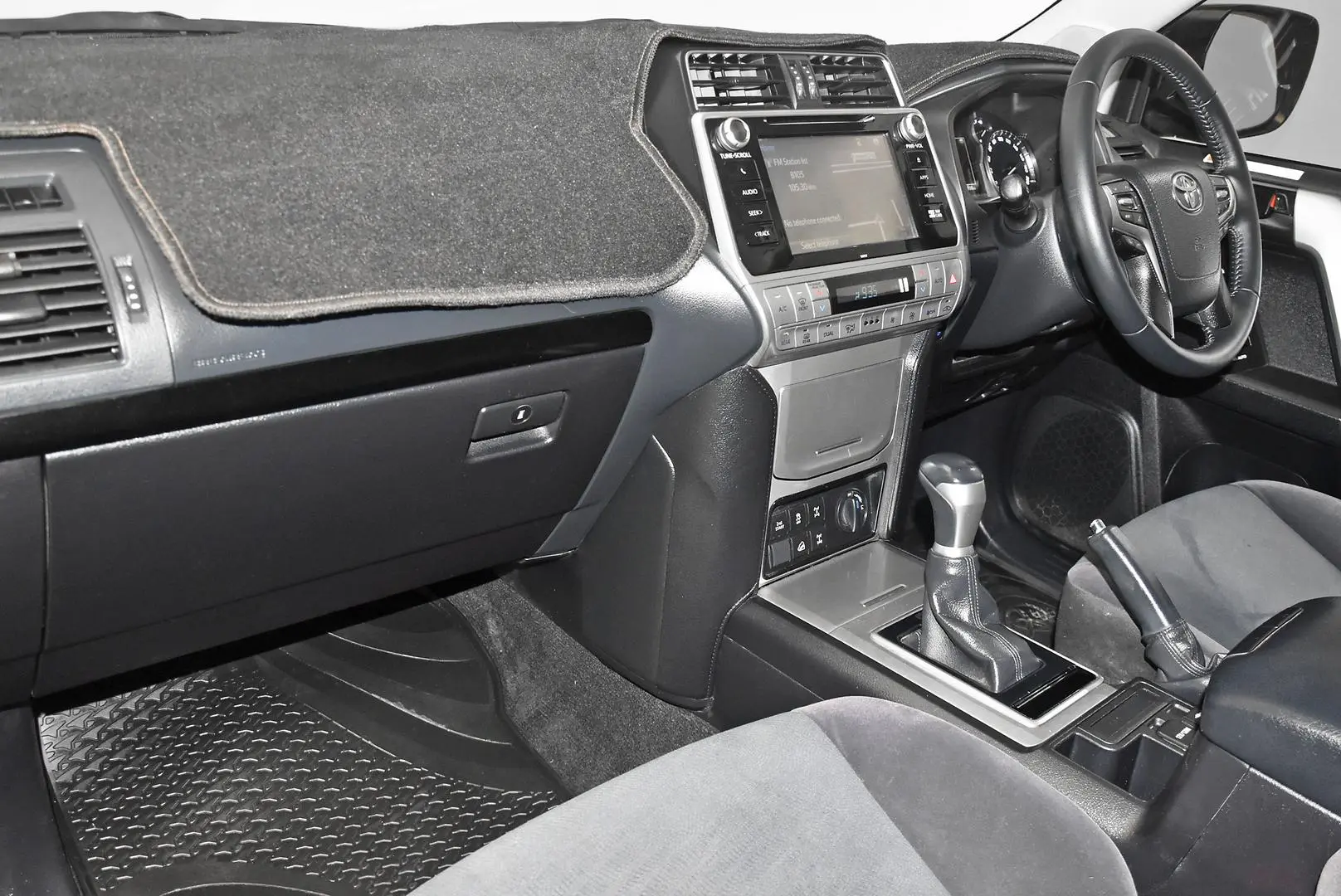 2019 Toyota Landcruiser Prado Gallery Image 15