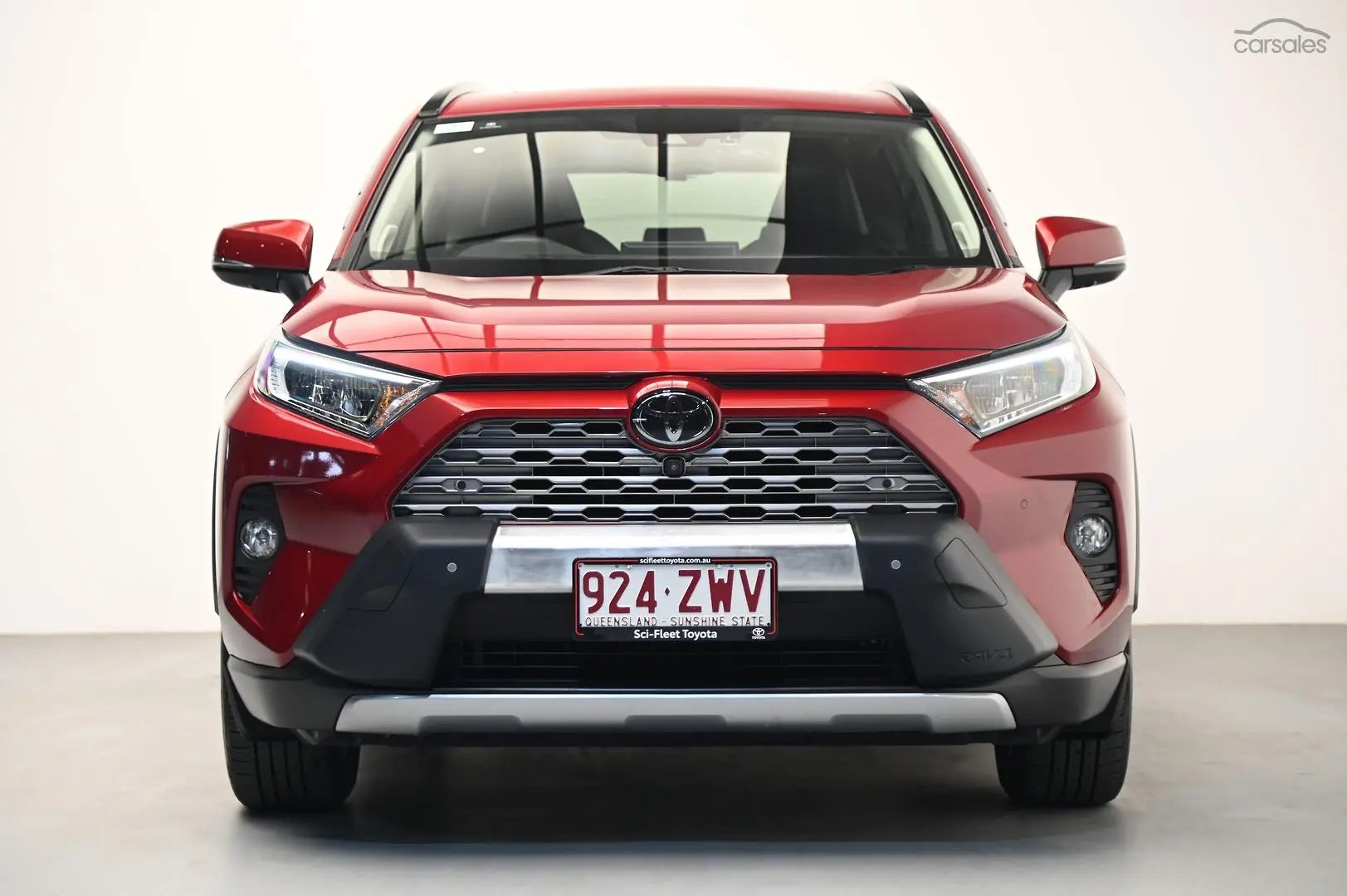 2019 Toyota RAV4 Image 2