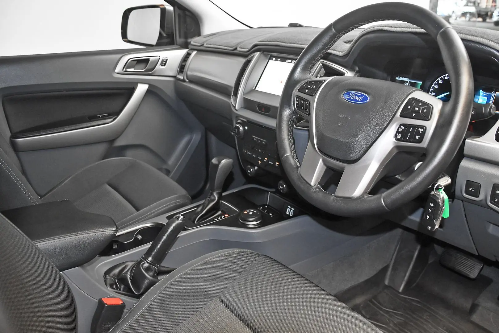 2018 Ford Everest Gallery Image 8