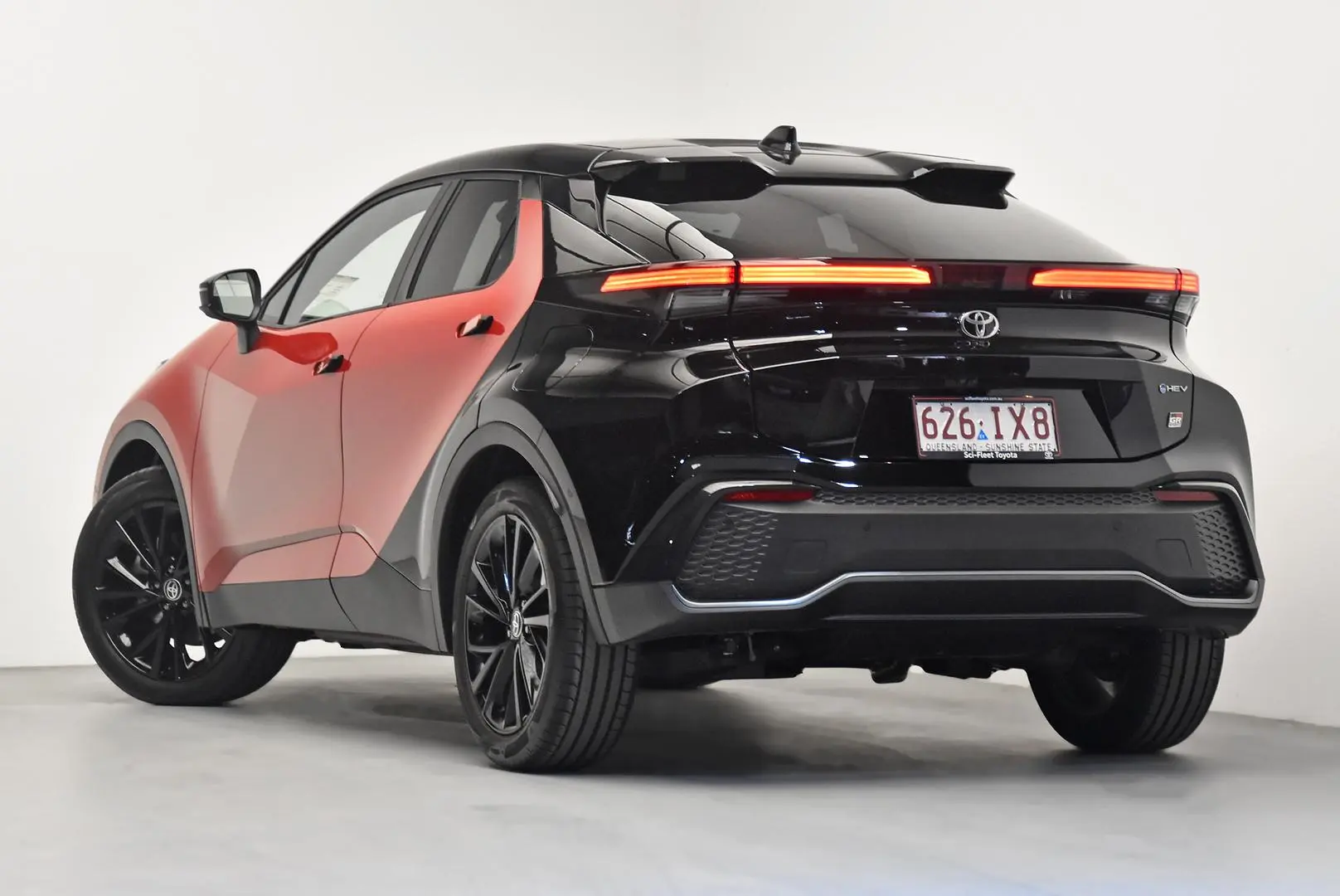 2023 Toyota C-HR Gallery Image 5