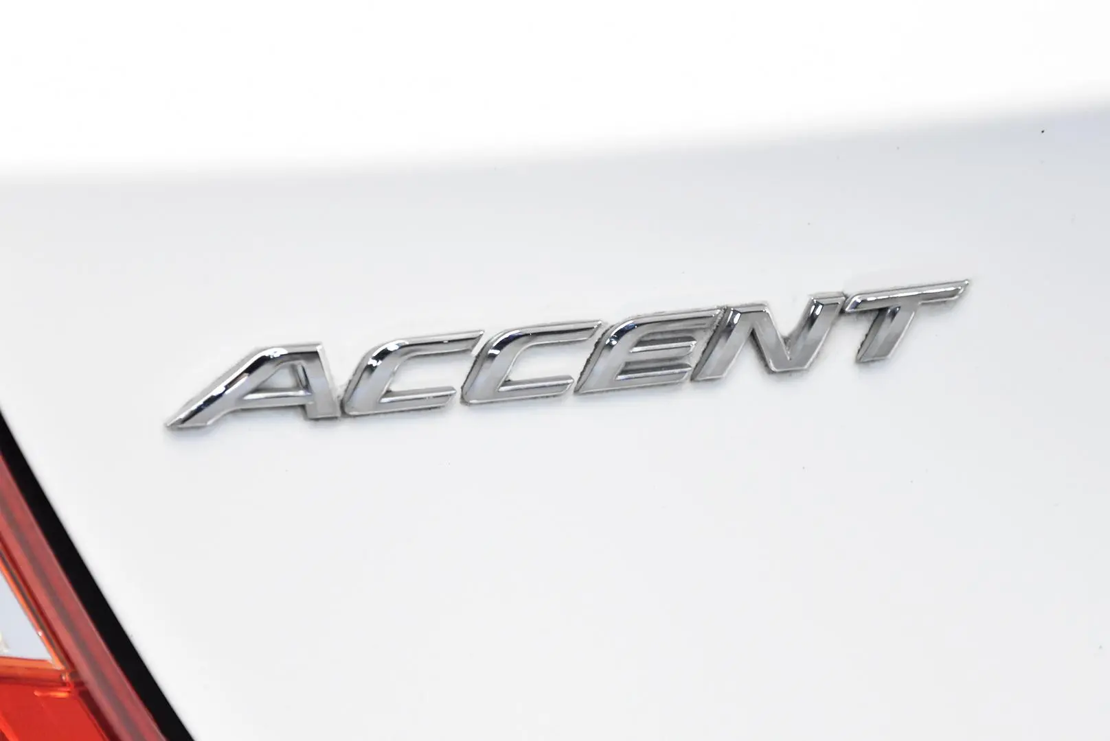 2016 Hyundai Accent Gallery Image 7