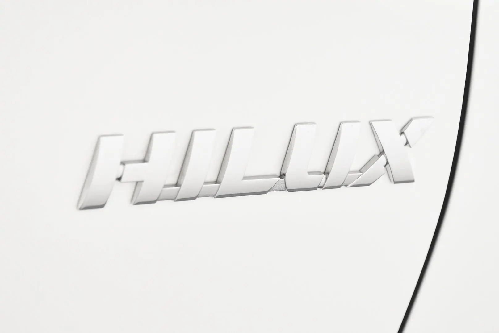 2024 Toyota Hilux Gallery Image 7