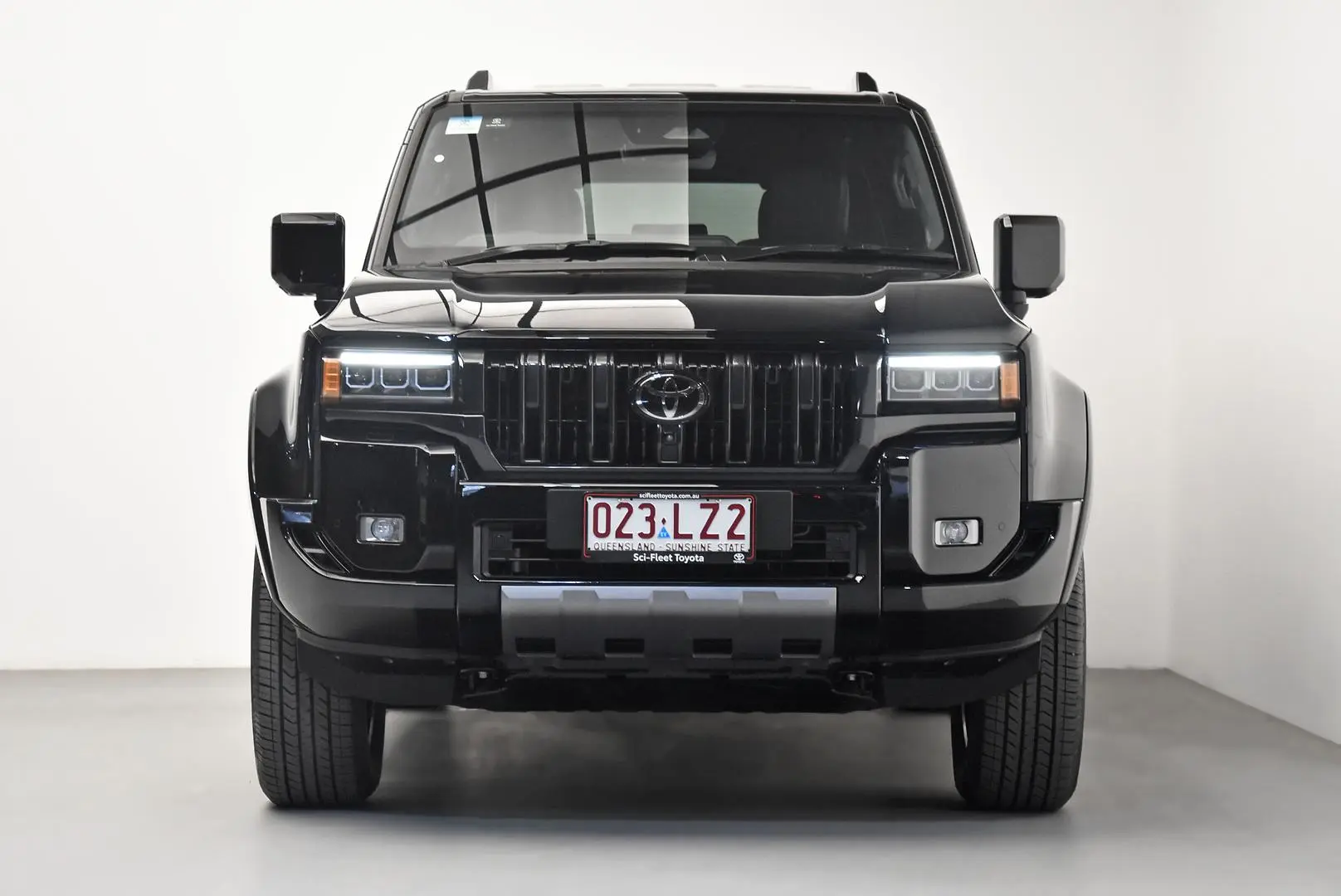 2024 Toyota Landcruiser Prado Gallery Image 2