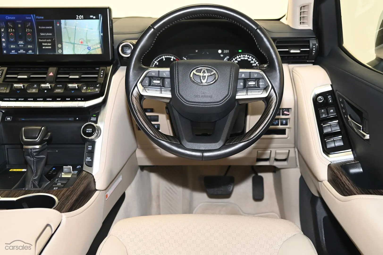 2023 Toyota Landcruiser Image 14