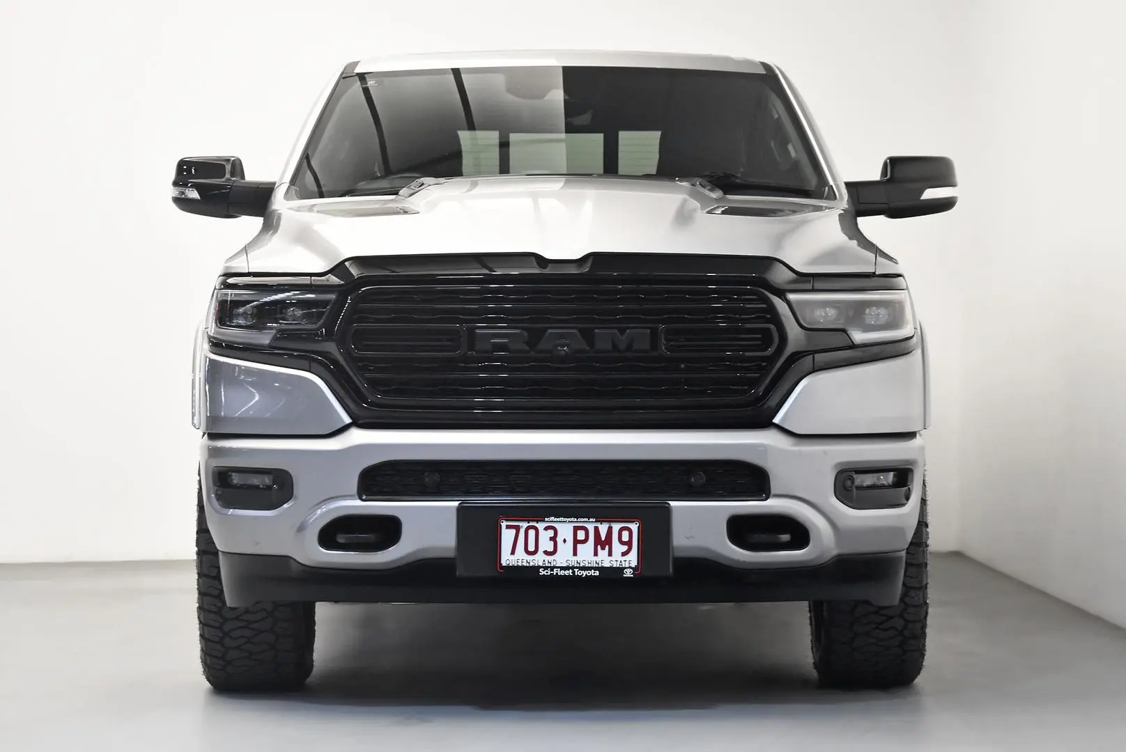 2024 RAM 1500 Gallery Image 2