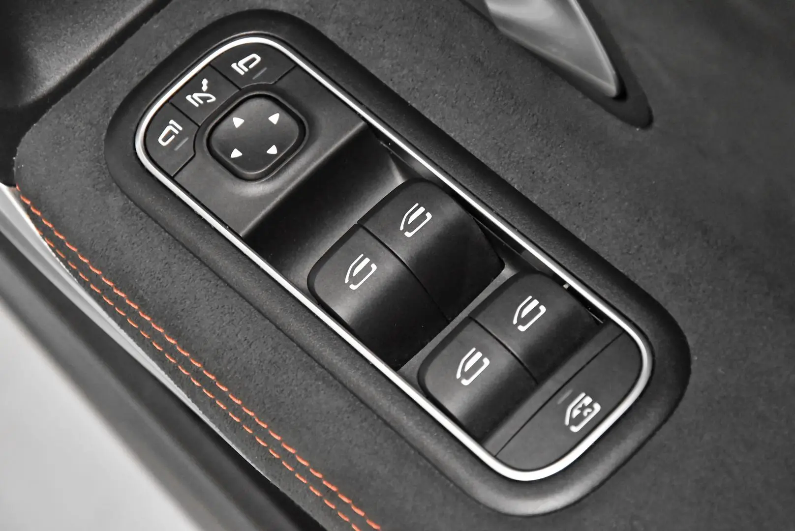 2020 Mercedes-Benz A-Class Gallery Image 9