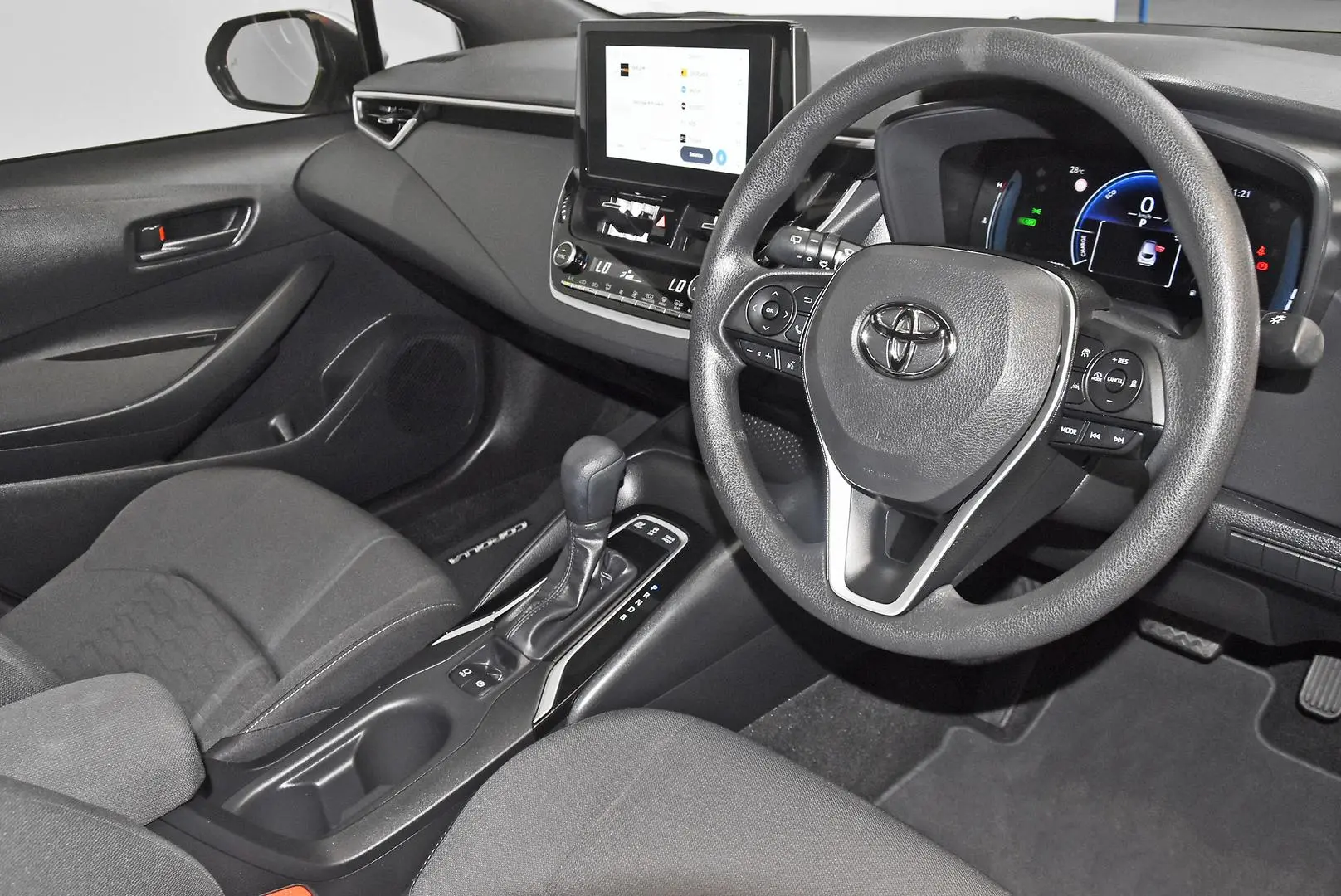 2025 Toyota Corolla Gallery Image 9