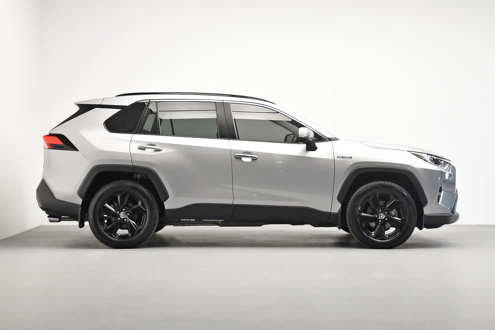 2020 Toyota Rav4 Gallery Image 3