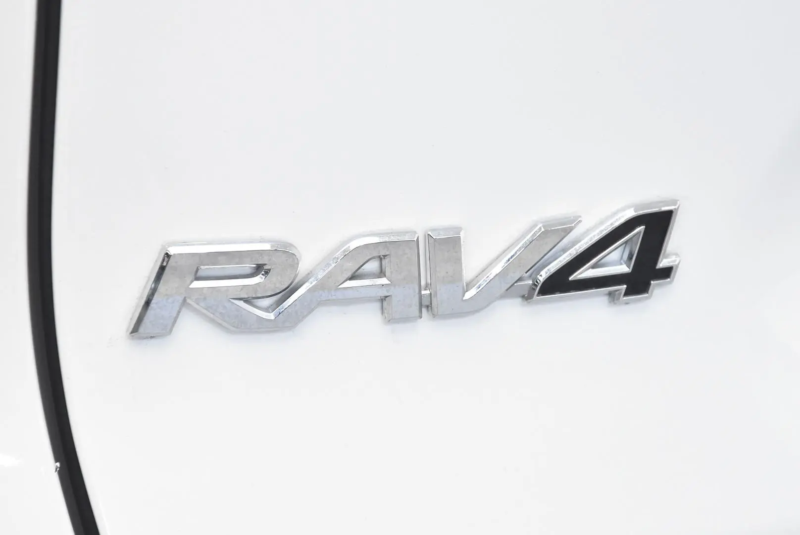 2024 Toyota RAV4 Gallery Image 7