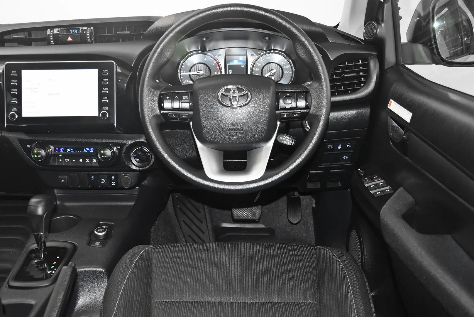 2024 Toyota Hilux Gallery Image 14