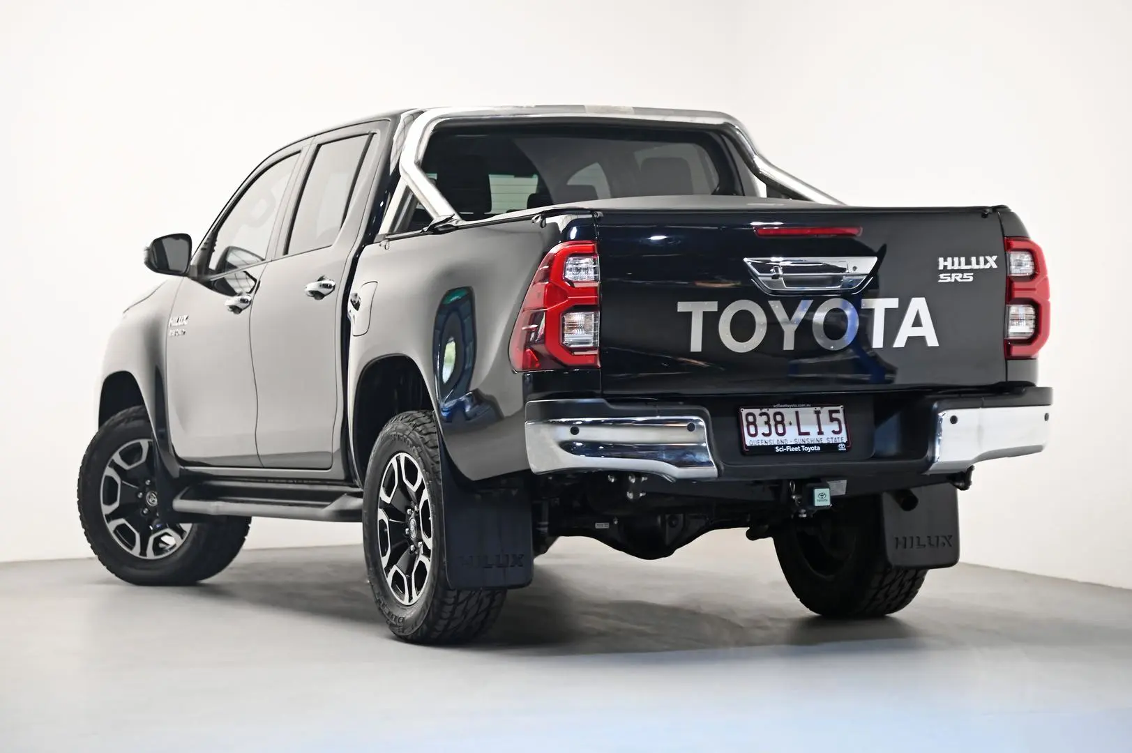 2021 Toyota Hilux Gallery Image 5