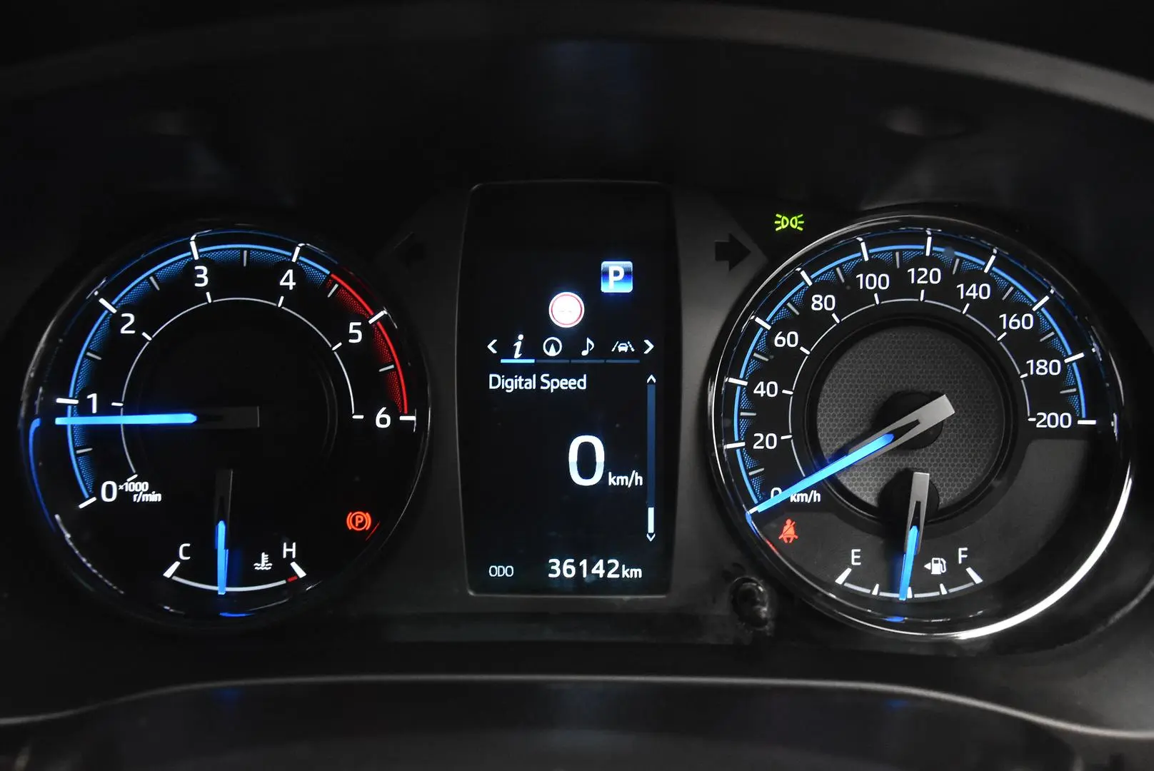 2022 Toyota Hilux Gallery Image 10