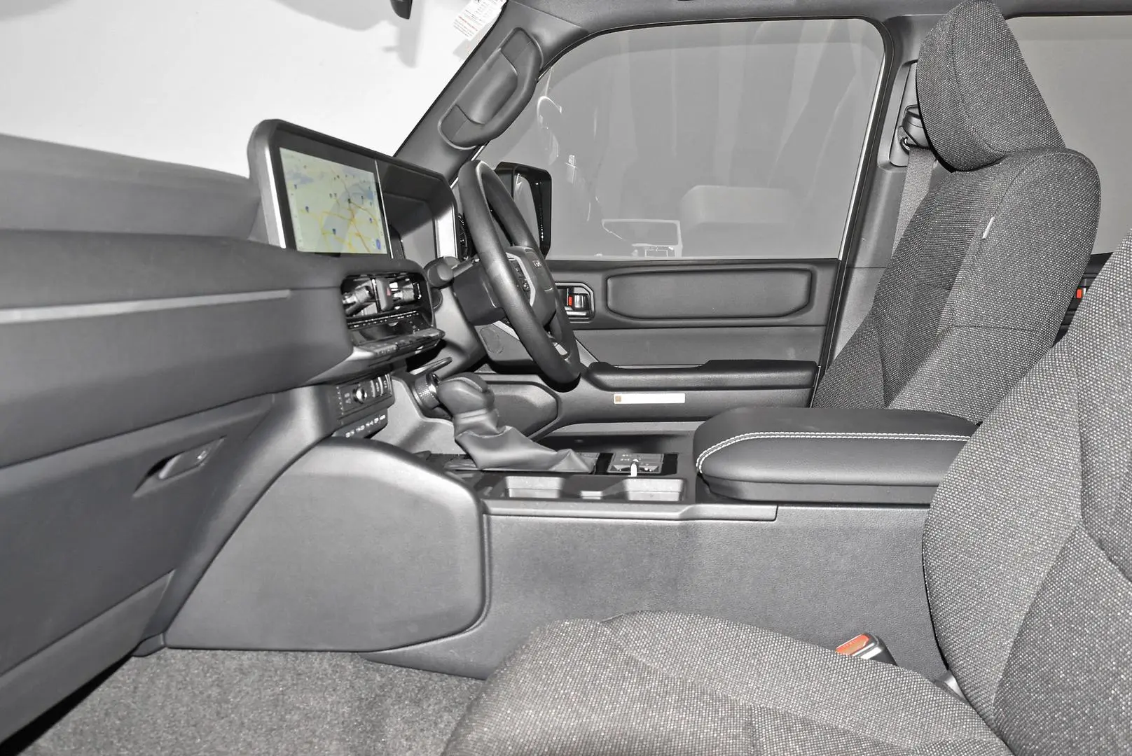 2025 Toyota Landcruiser Prado Gallery Image 18